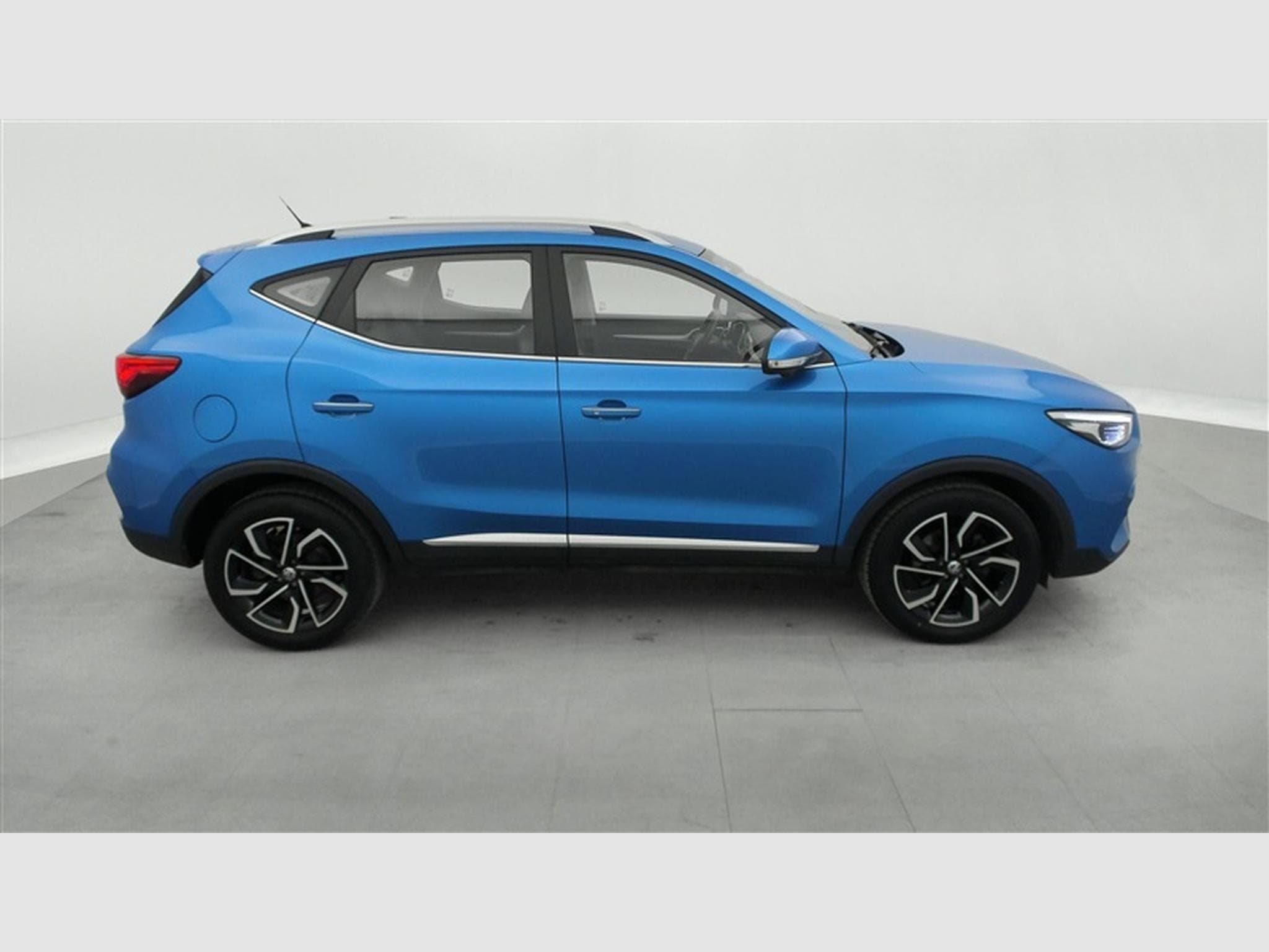 MG ZS 1.0 T-GDi Luxury AT (2024) - Photo 24