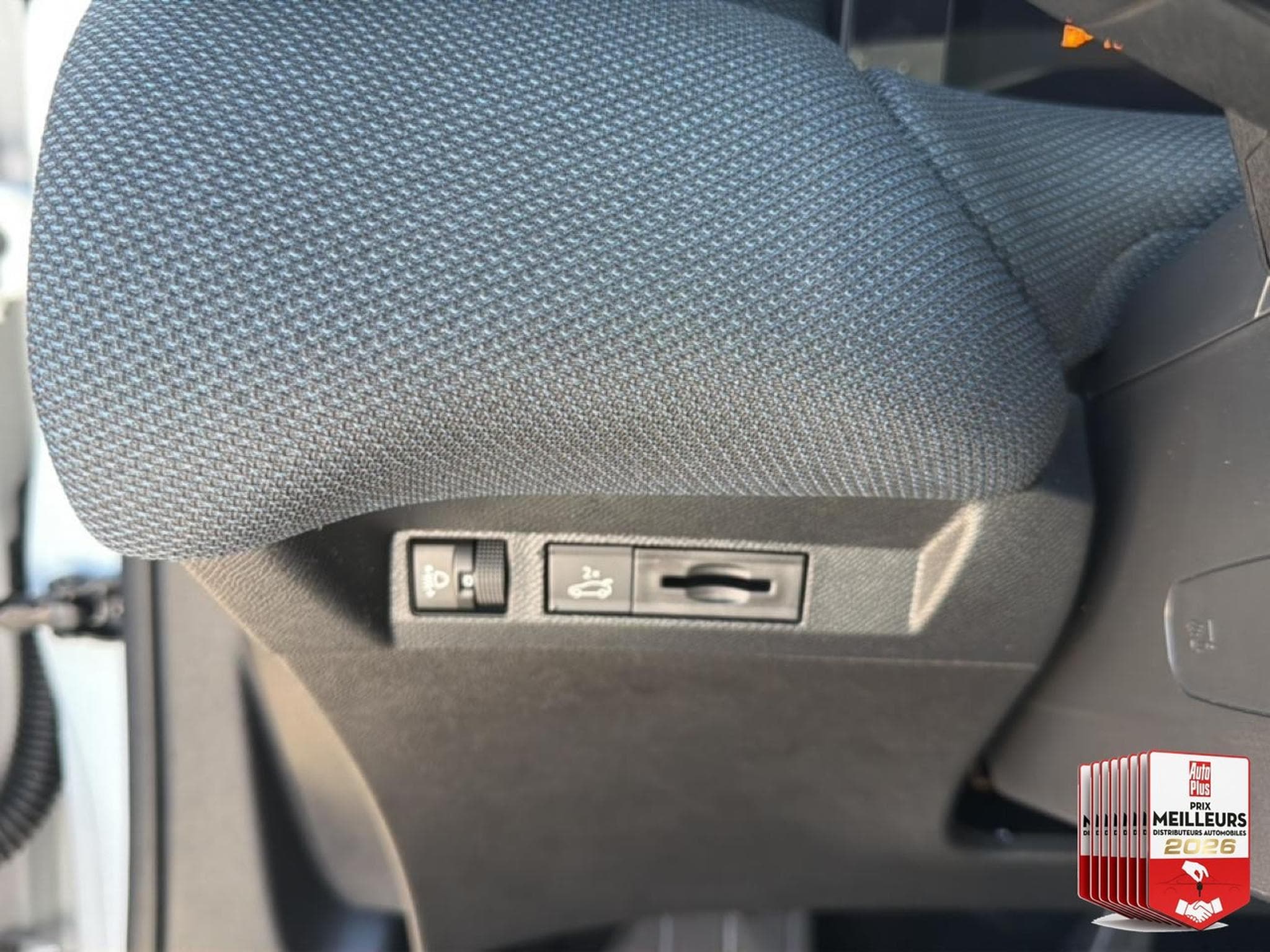 Citroën C5 AIRCROSS 1.2 HYBRIDE 145 PLUS BOITE AUTOMATIQUE (2026) - Foto 18
