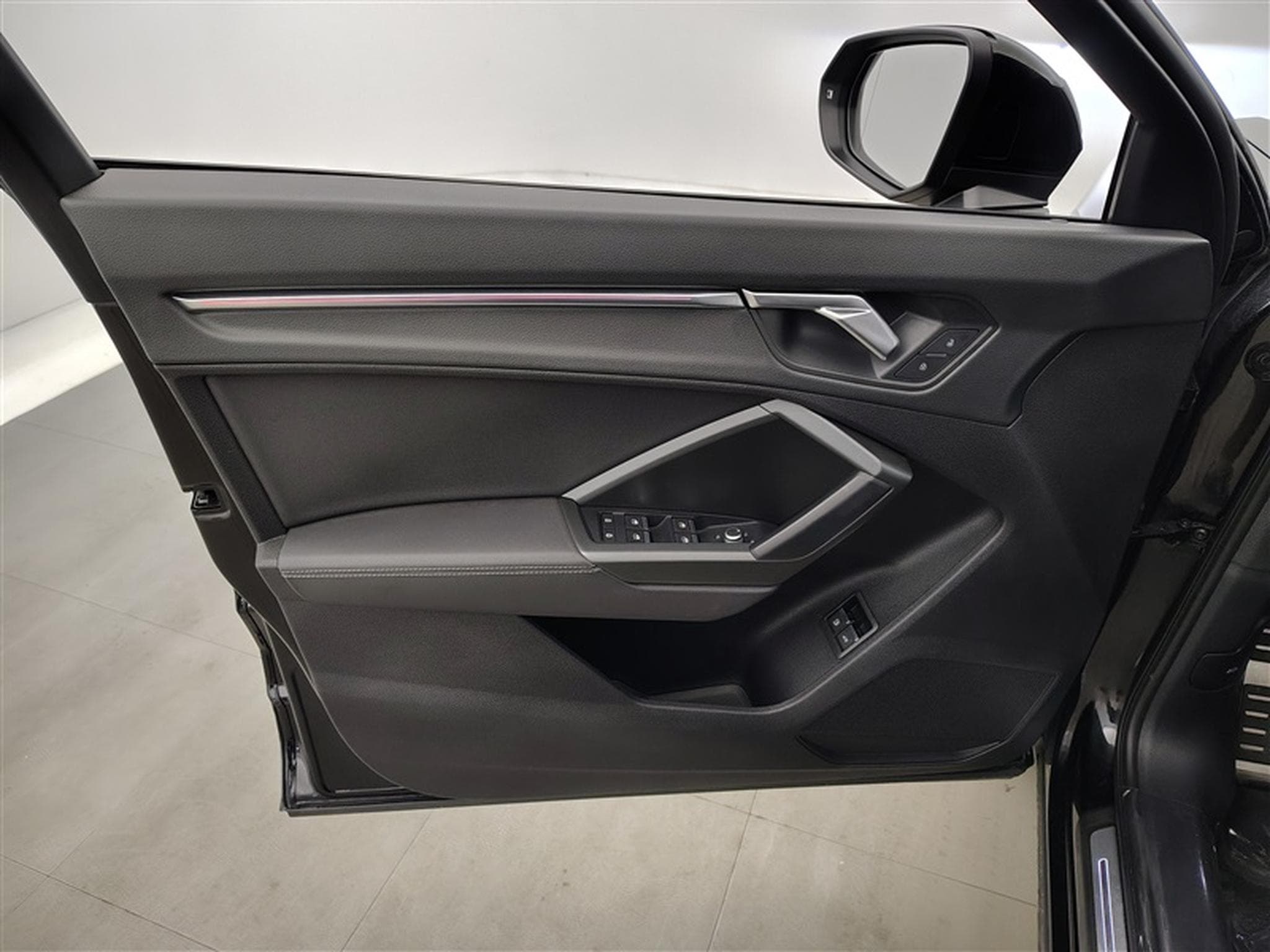 Audi Q3 Sportback PHEV 45 TFSIe S tronic S Line *NAVI/FULL LED/CAM* (2021) - Photo 17
