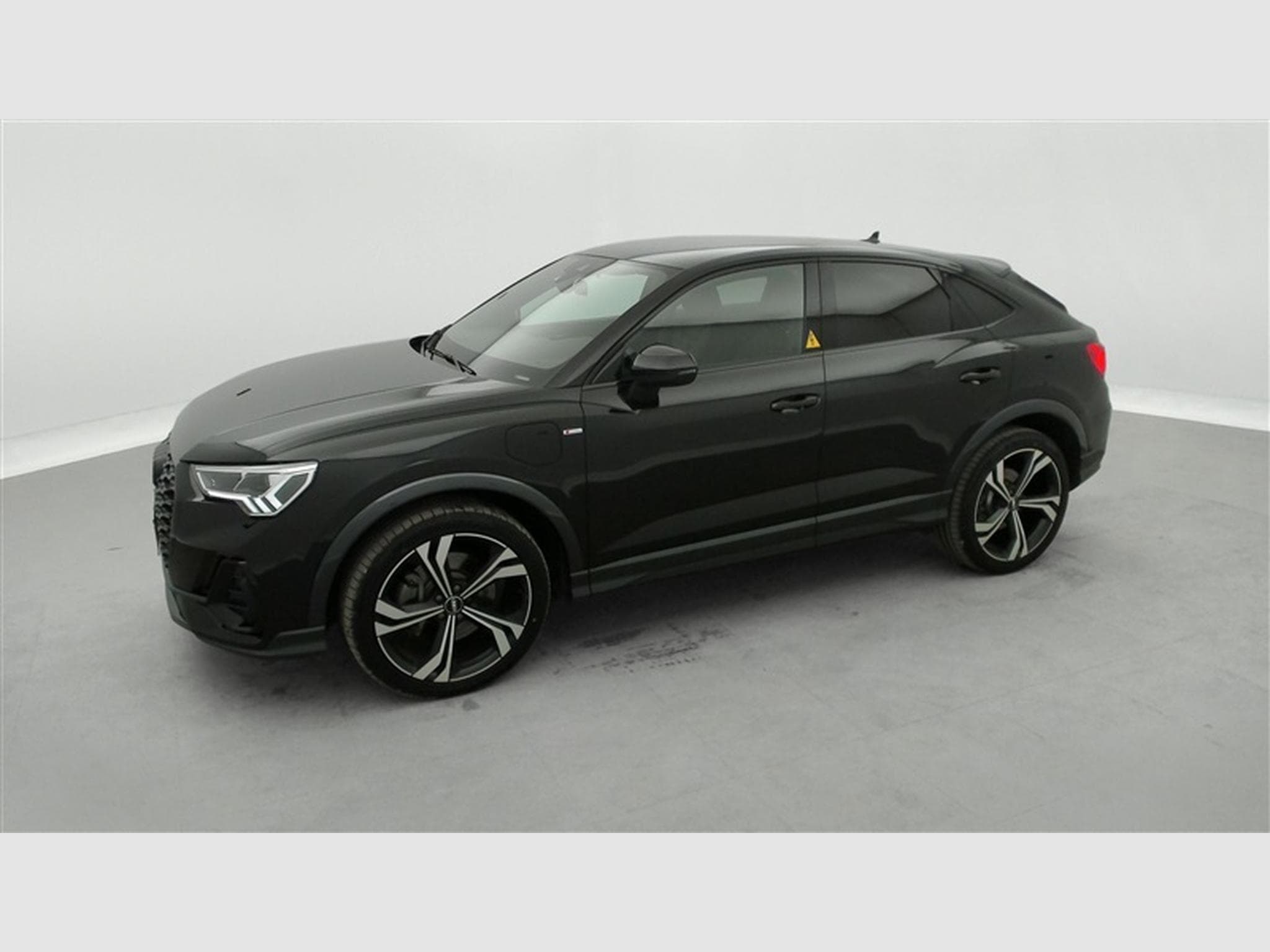 Audi Q3 Sportback PHEV 45 TFSIe S tronic S Line *NAVI/FULL LED/CAM* (2021) - Photo 23