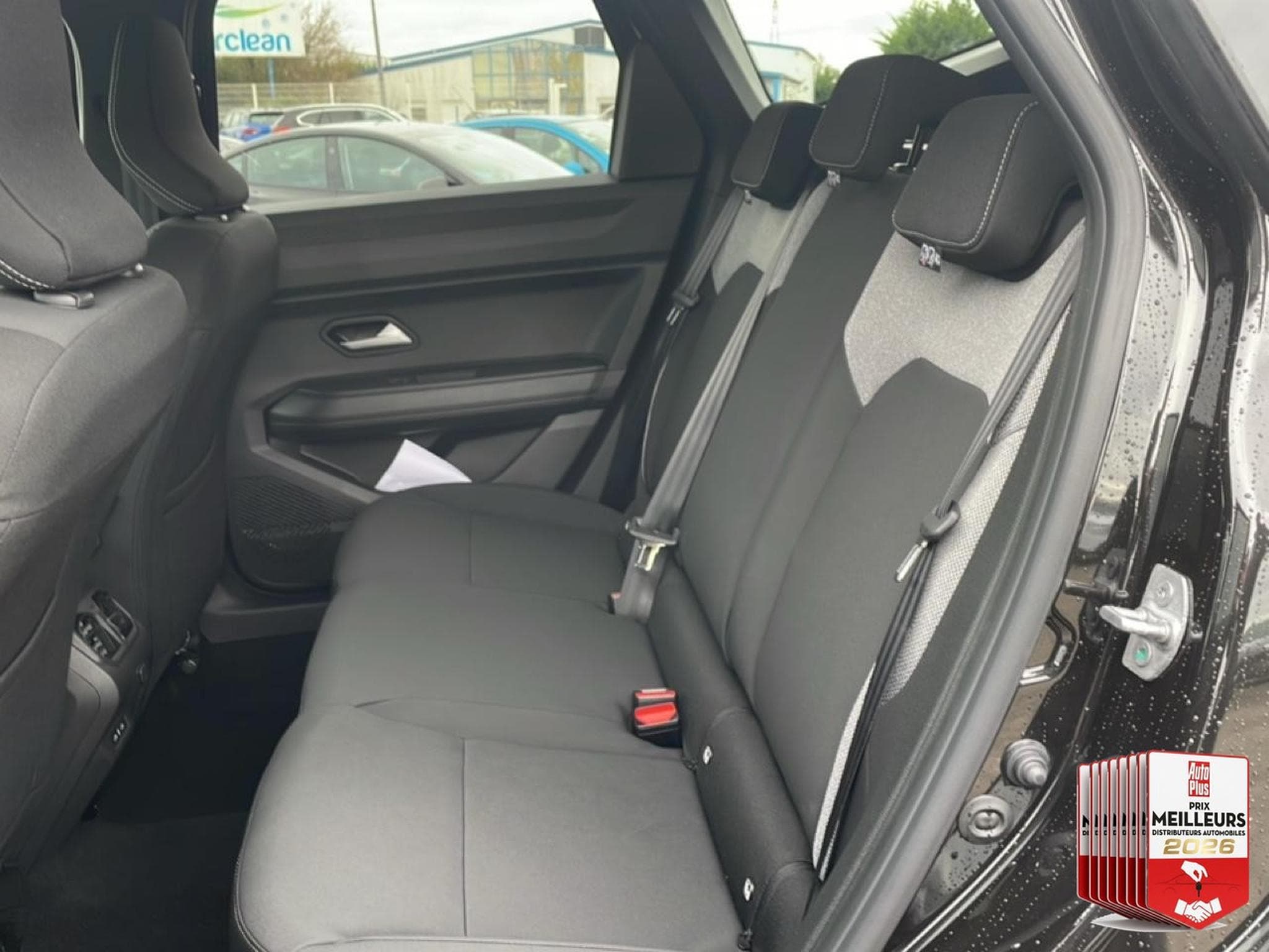 Dacia BIGSTER 1.8 HYBRID 155 JOURNEY (2025) - Foto 26