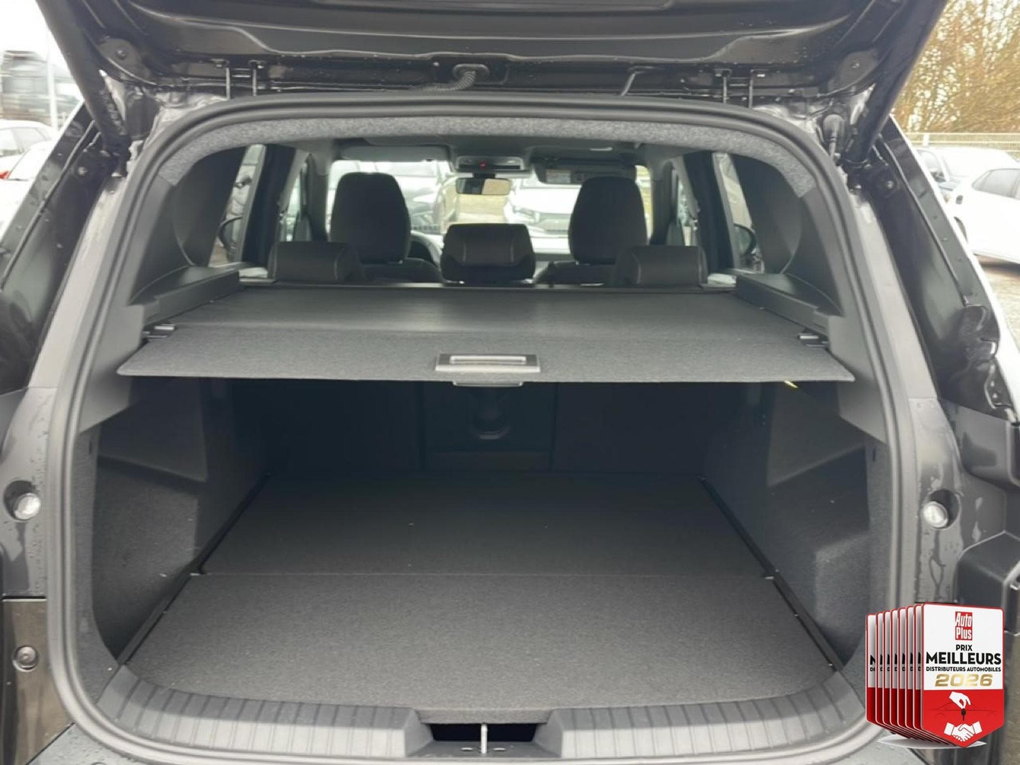 Dacia BIGSTER 1.8 HYBRID 155 JOURNEY (2025) - Foto 30