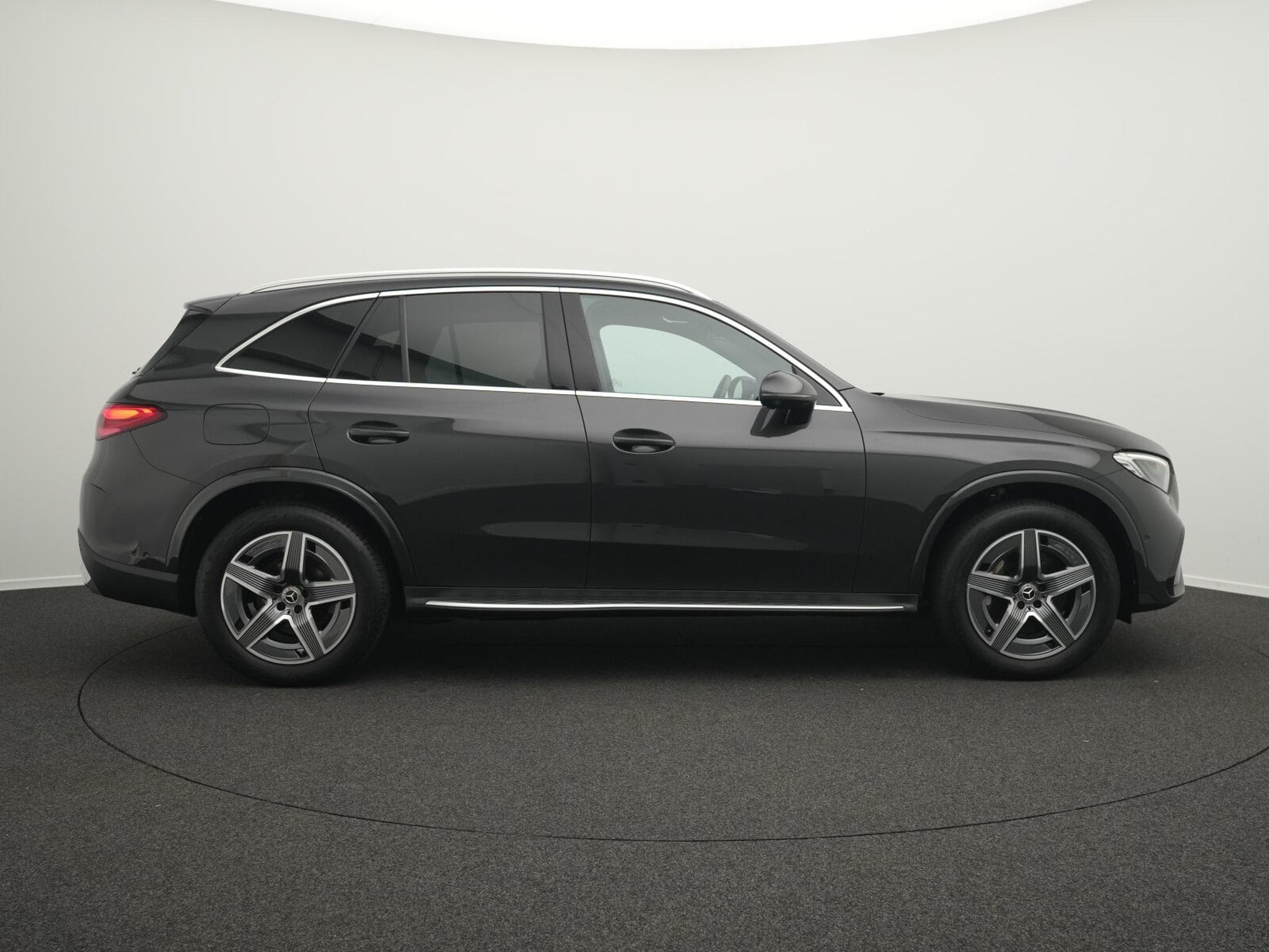 Mercedes GLC 300 d 4MATIC AMG Line Advanced Plus (2024) - Photo 5