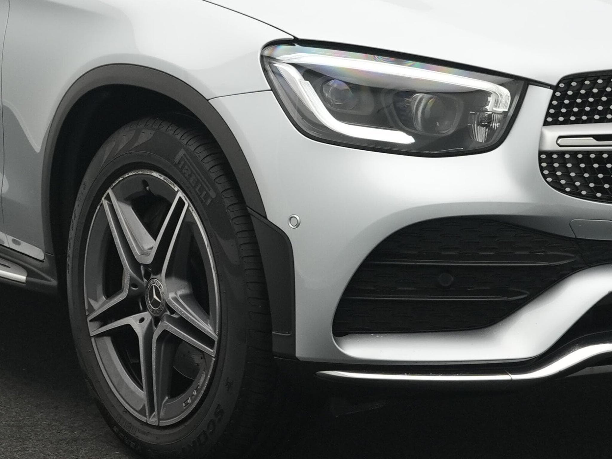 Mercedes GLC 200 d 4MATIC AMG-Line Coupé Distronic+AHK (2023) - Photo 9