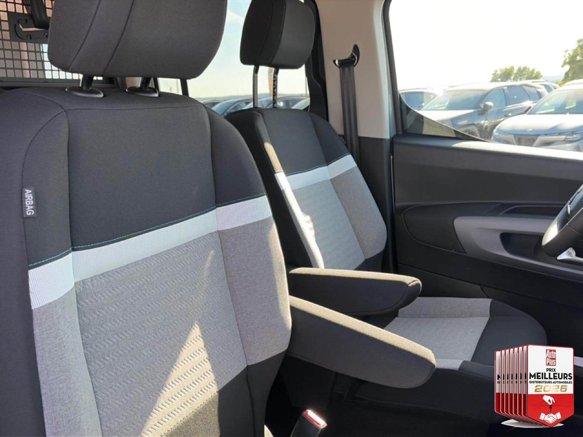 Citroën BERLINGO N1 1.5 BLUE HDI 130 M PLUS EAT8 (2026) - Photo 30