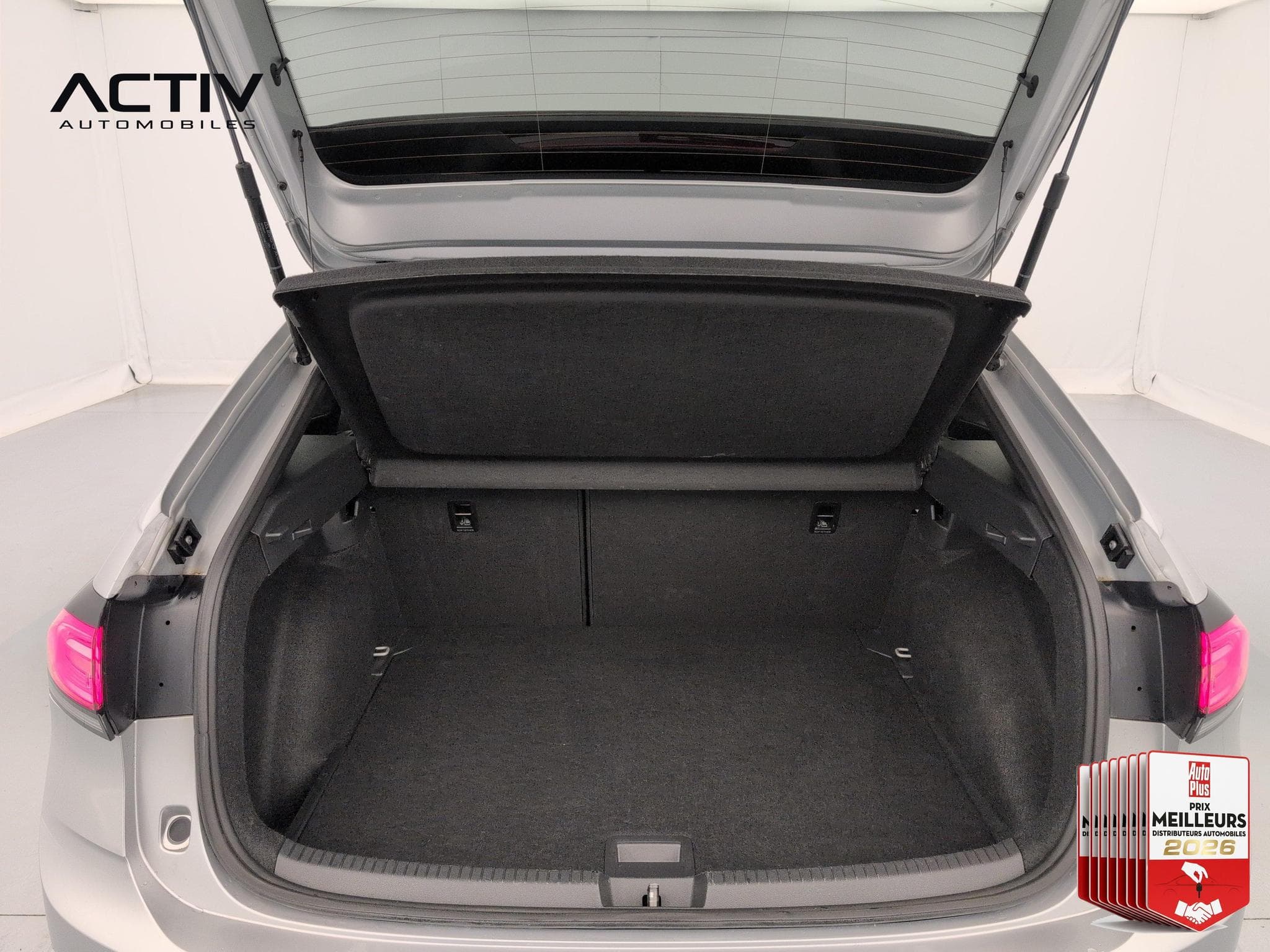 VW Taigo 1.0 TSI 116 BVM6 R-LINE (2025) - Foto 11
