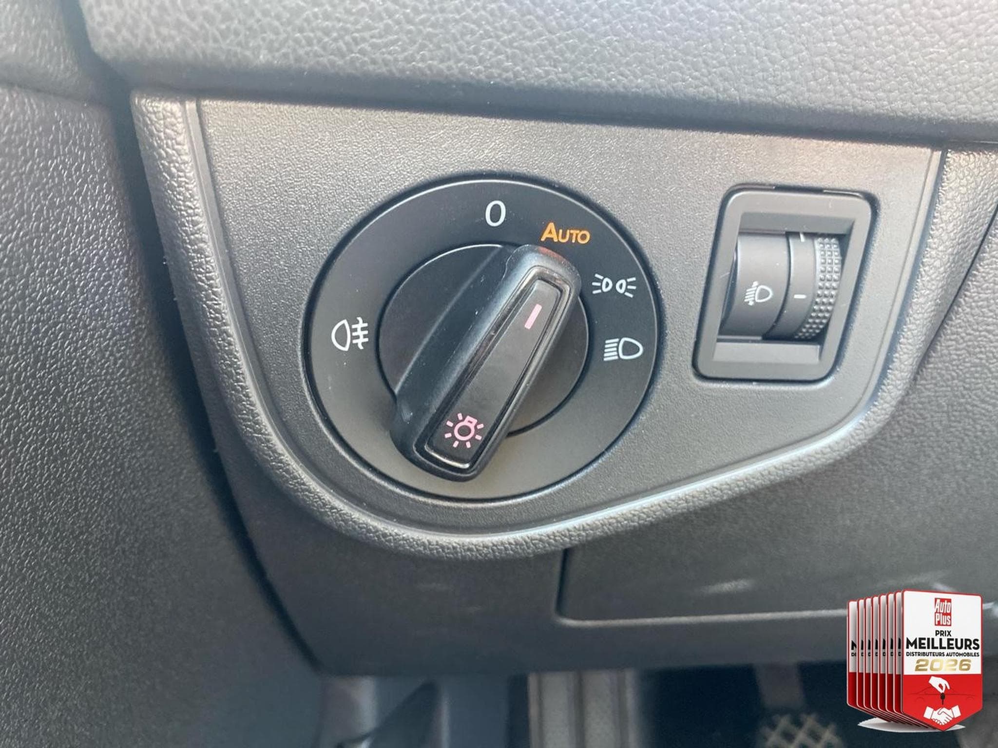 VW POLO 1.0 TGI 90 LOUNGE BUSINESS (2020) - Photo 23