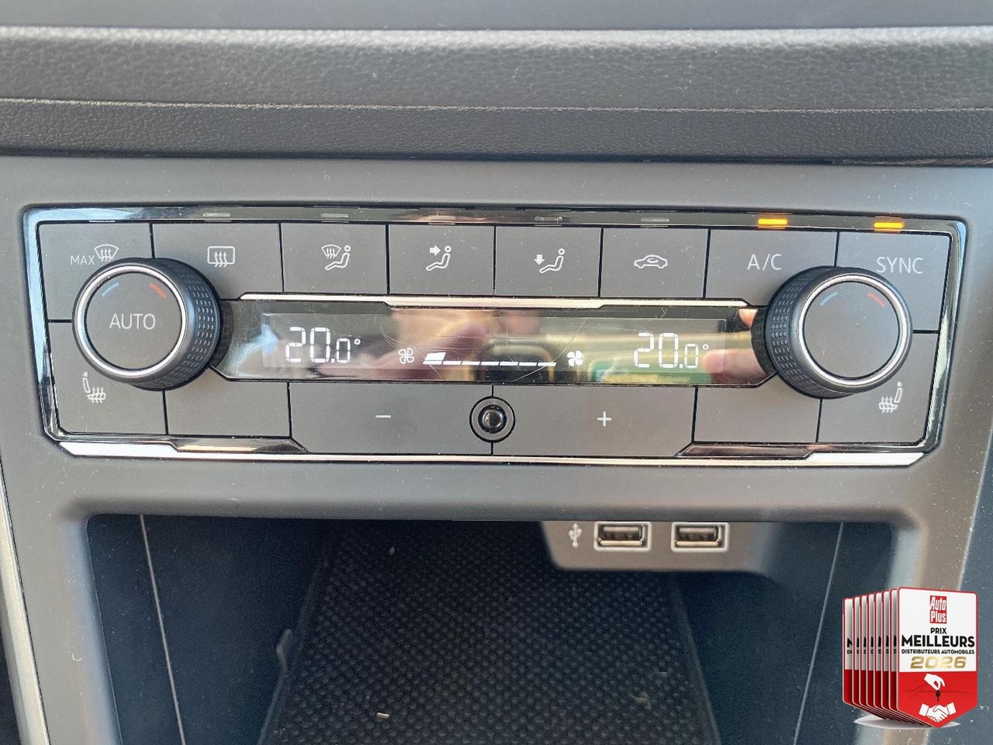 VW POLO 1.0 TGI 90 LOUNGE BUSINESS (2020) - Photo 31