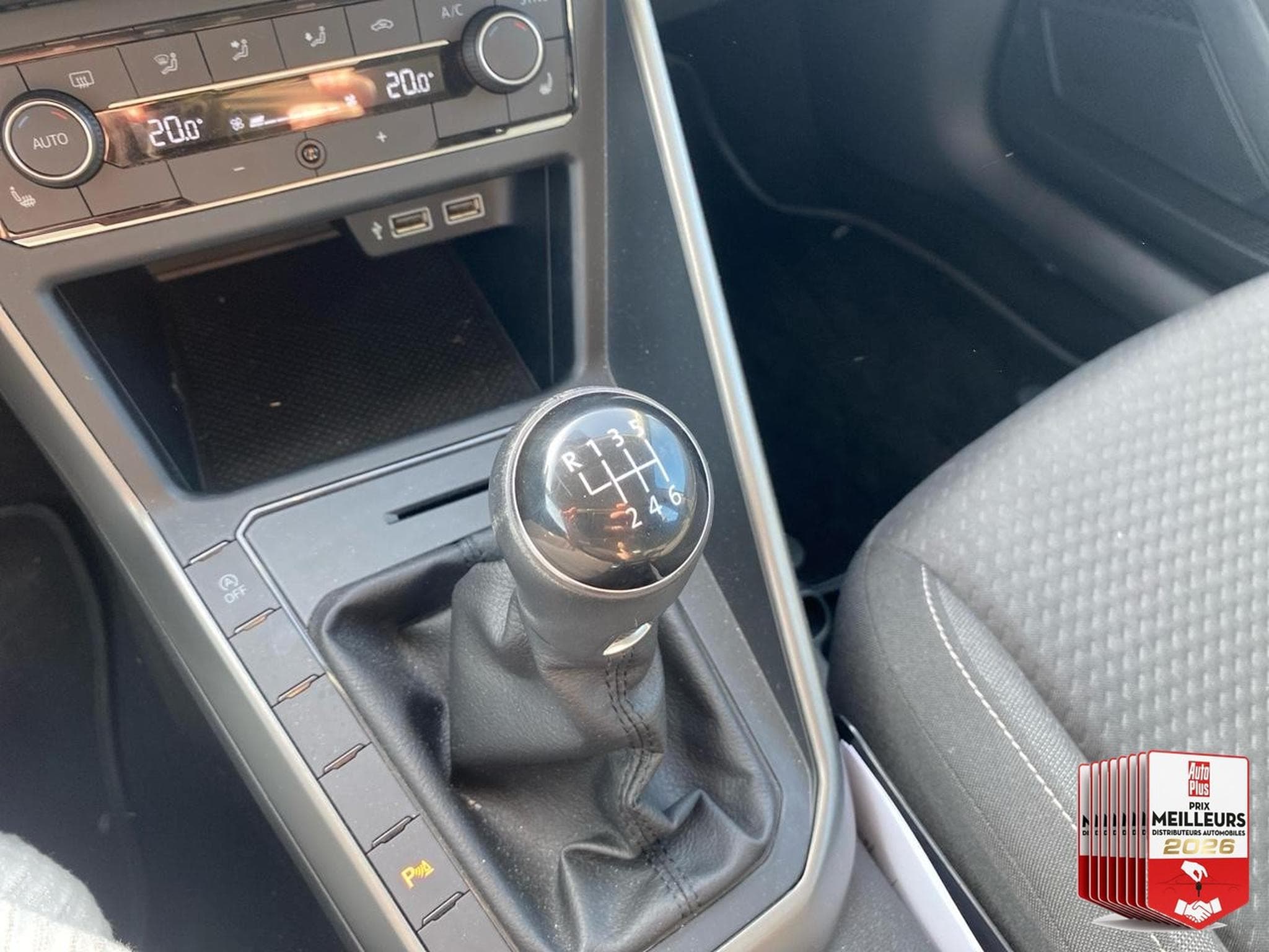 VW POLO 1.0 TGI 90 LOUNGE BUSINESS (2020) - Photo 33