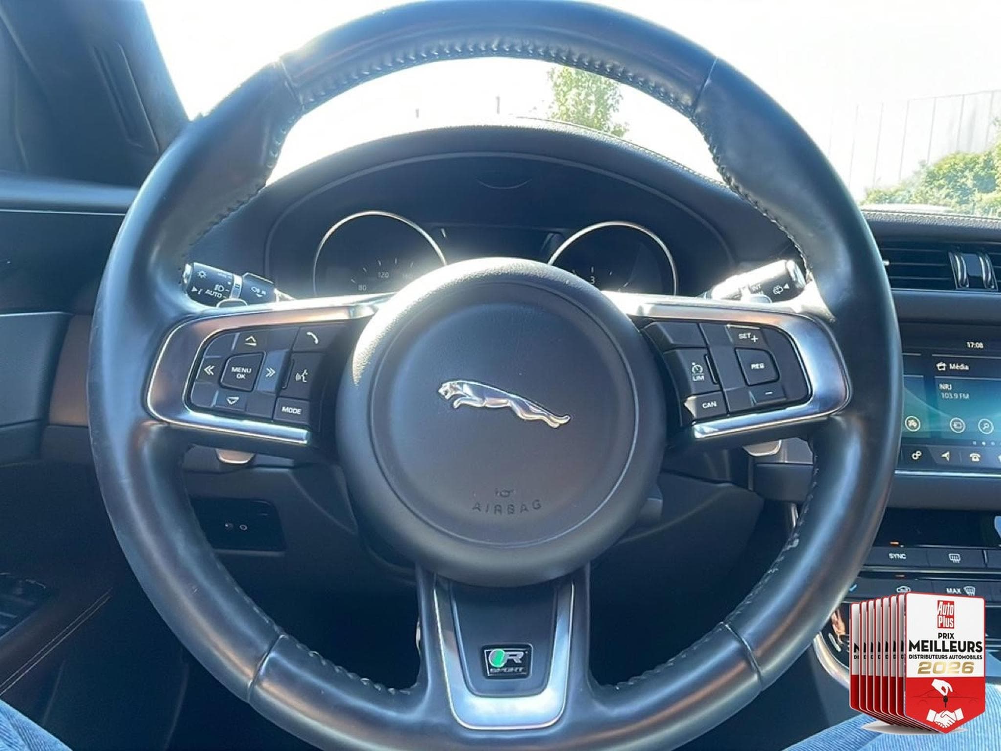 Jaguar XF 2.0D 180 BUSINESS R-SPORT BVA (2020) - Photo 18