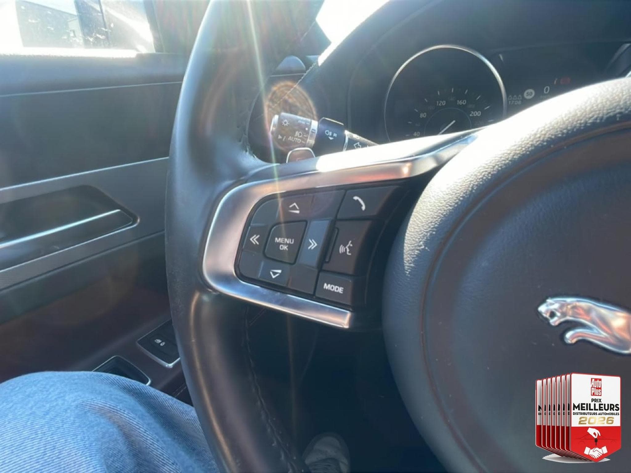 Jaguar XF 2.0D 180 BUSINESS R-SPORT BVA (2020) - Photo 19