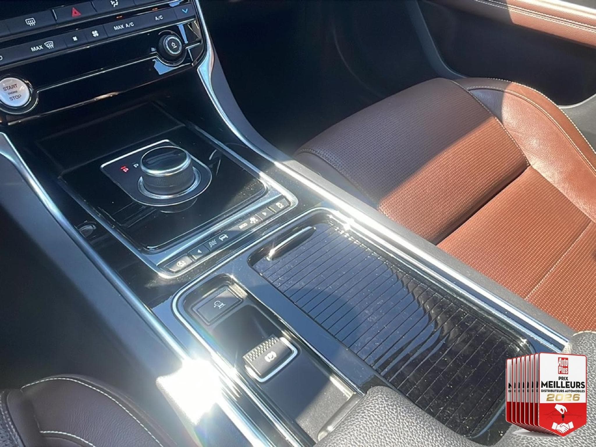 Jaguar XF 2.0D 180 BUSINESS R-SPORT BVA (2020) - Photo 22