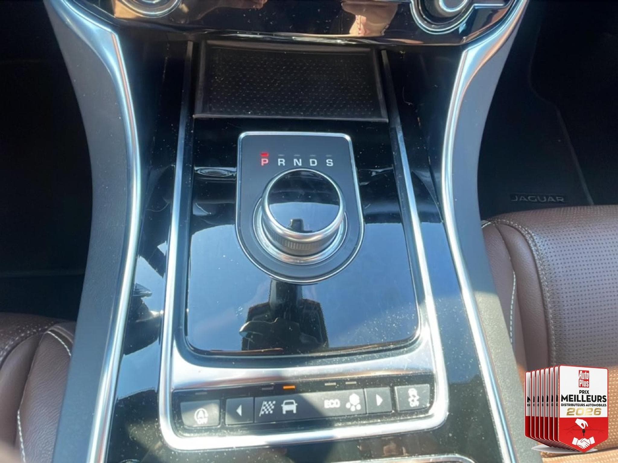 Jaguar XF 2.0D 180 BUSINESS R-SPORT BVA (2020) - Photo 23