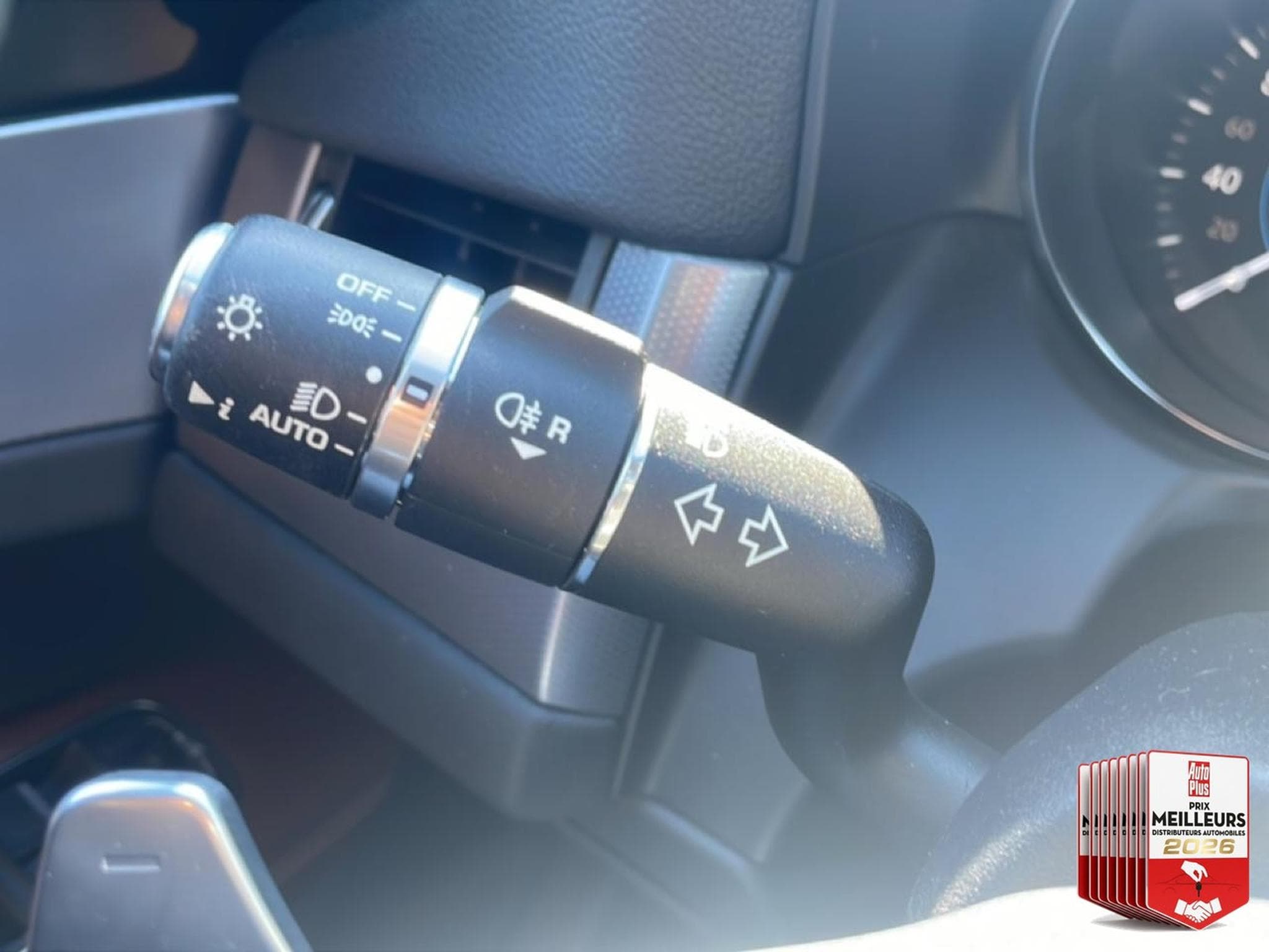 Jaguar XF 2.0D 180 BUSINESS R-SPORT BVA (2020) - Photo 33