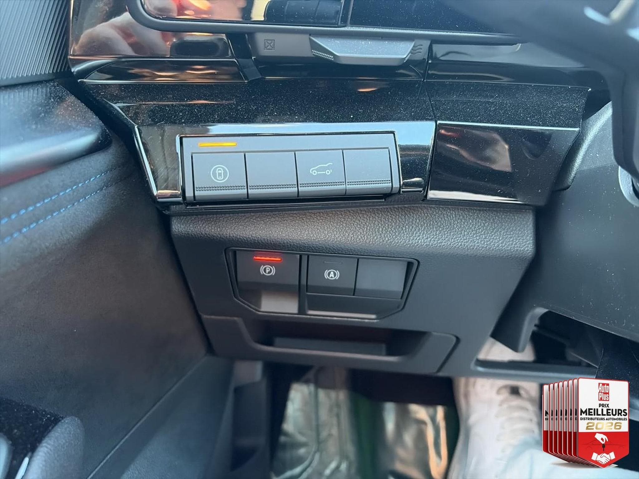 Renault AUSTRAL 1.2 E-TECH FULL HYBRID 200 ESPRIT ALPINE (2026) - Foto 16