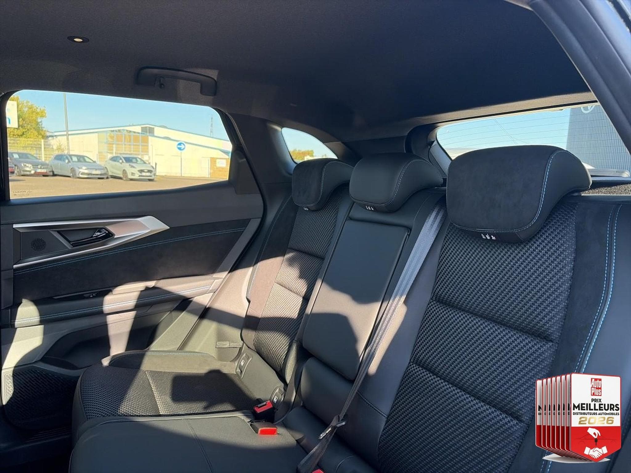 Renault AUSTRAL 1.2 E-TECH FULL HYBRID 200 ESPRIT ALPINE (2026) - Foto 25