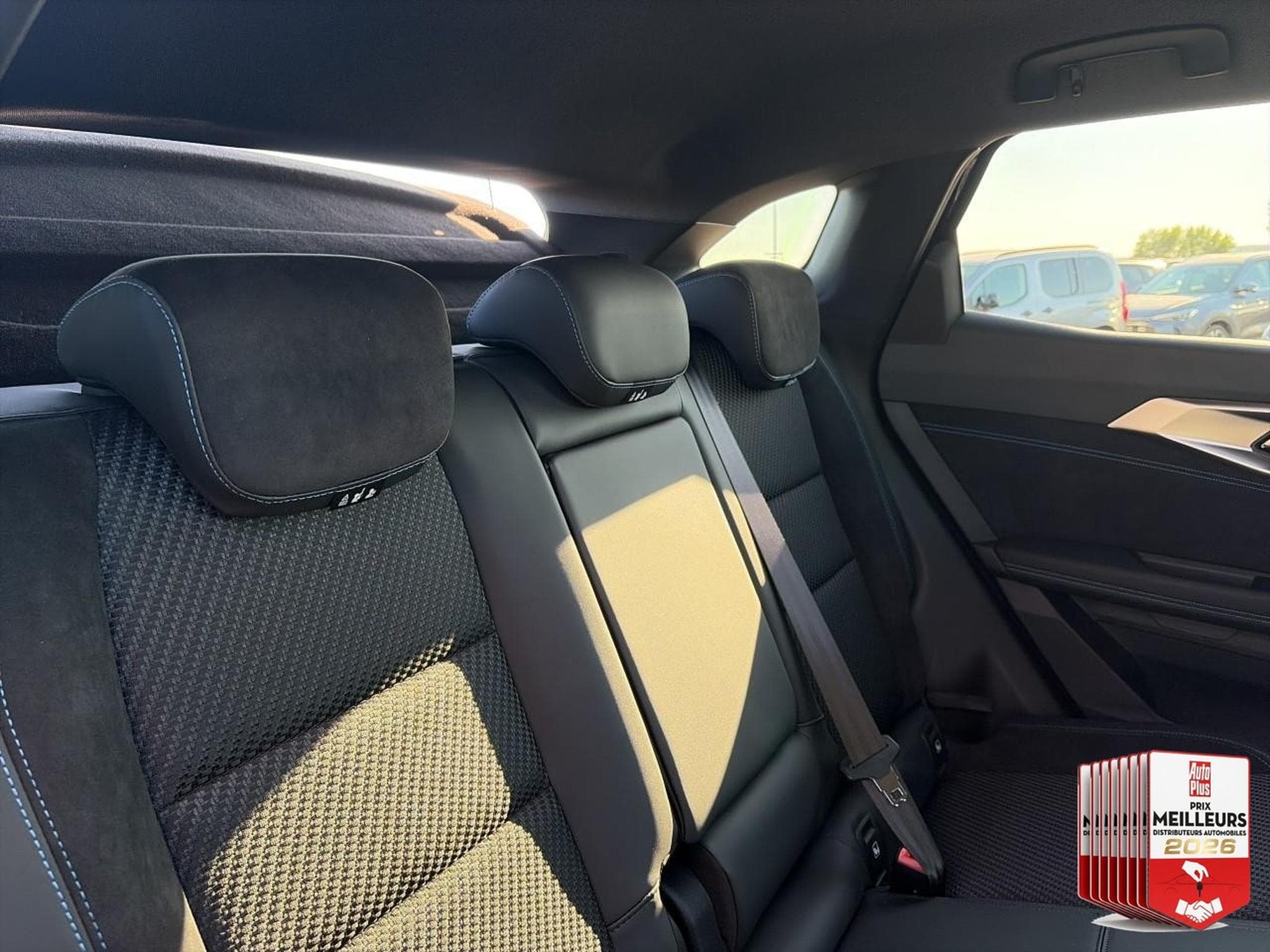 Renault AUSTRAL 1.2 E-TECH FULL HYBRID 200 ESPRIT ALPINE (2026) - Foto 27