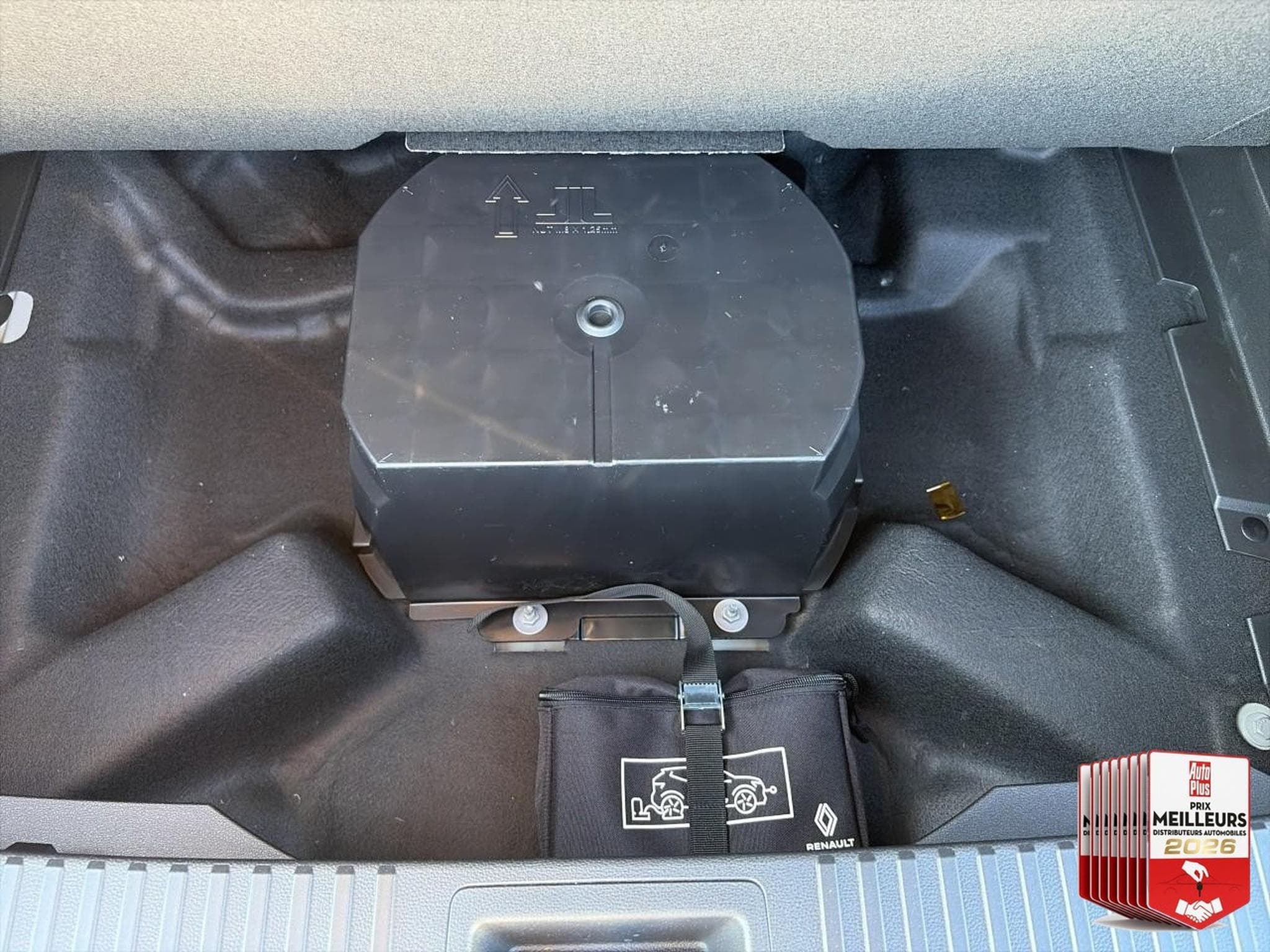 Renault AUSTRAL 1.2 E-TECH FULL HYBRID 200 ESPRIT ALPINE (2026) - Foto 33
