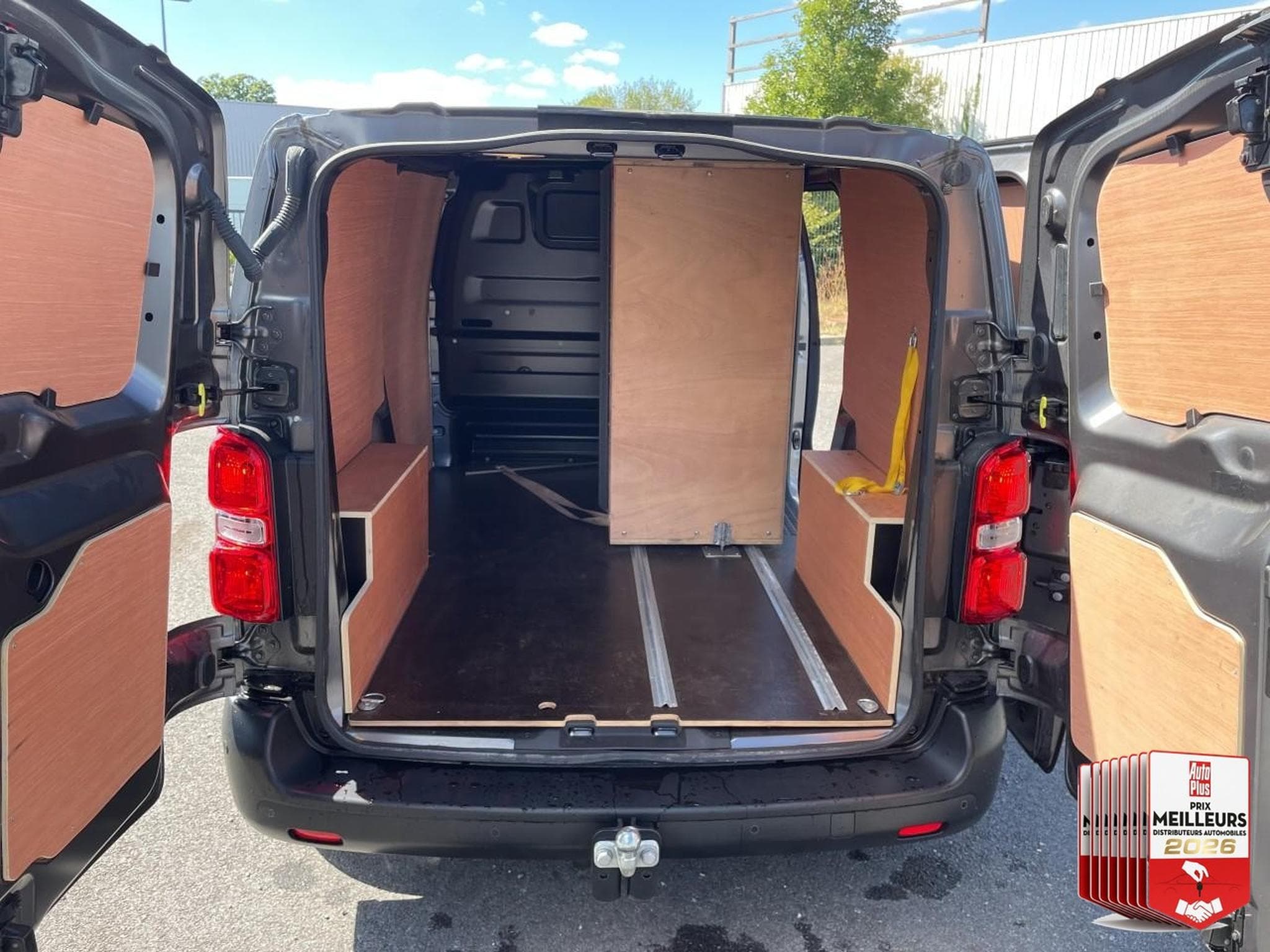 Peugeot Expert M 2.0 BLUEHDI 180 PACK PREMIUM CONNECT EAT8 (2024) - Foto 16