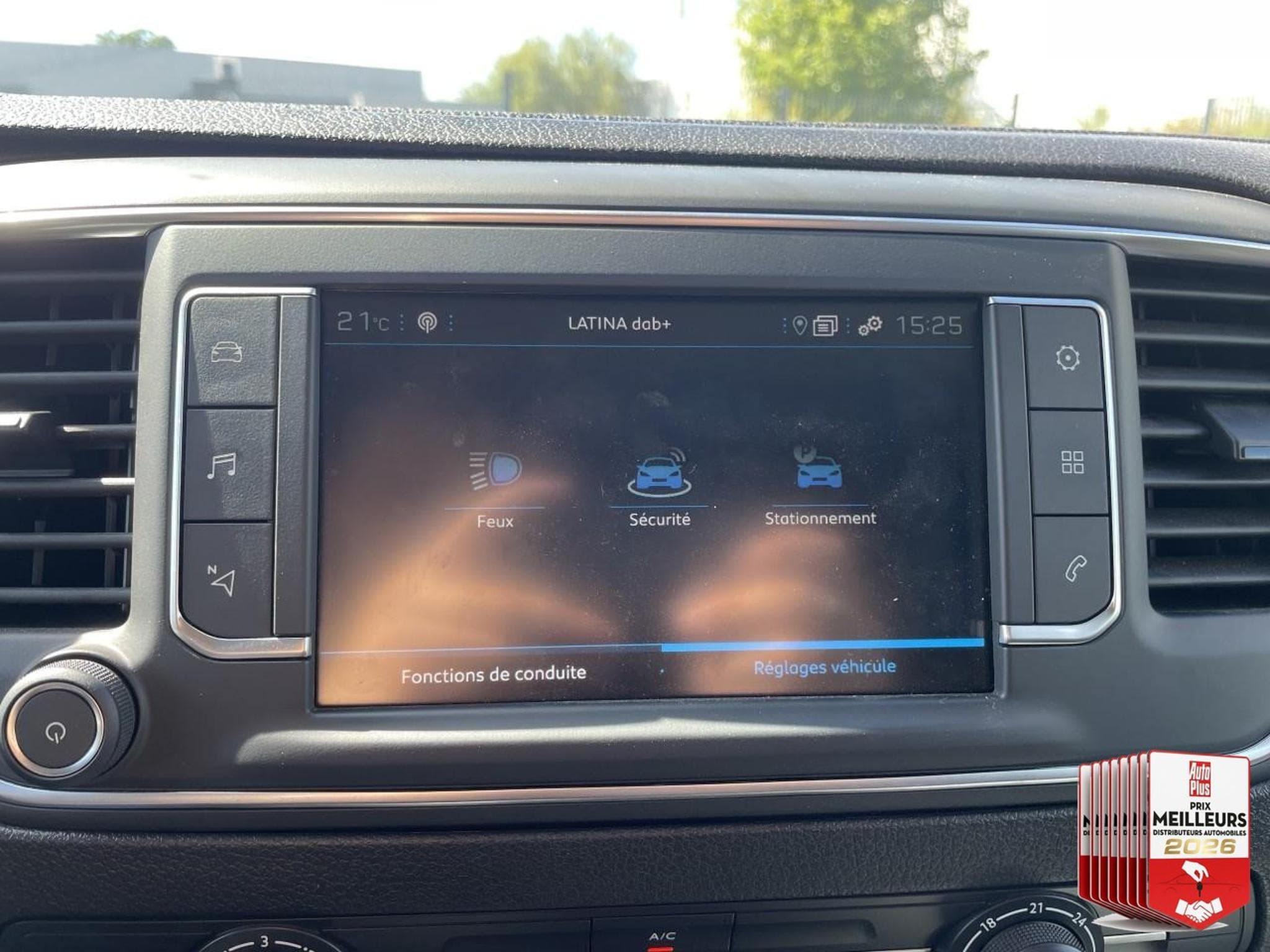Peugeot Expert M 2.0 BLUEHDI 180 PACK PREMIUM CONNECT EAT8 (2024) - Foto 33