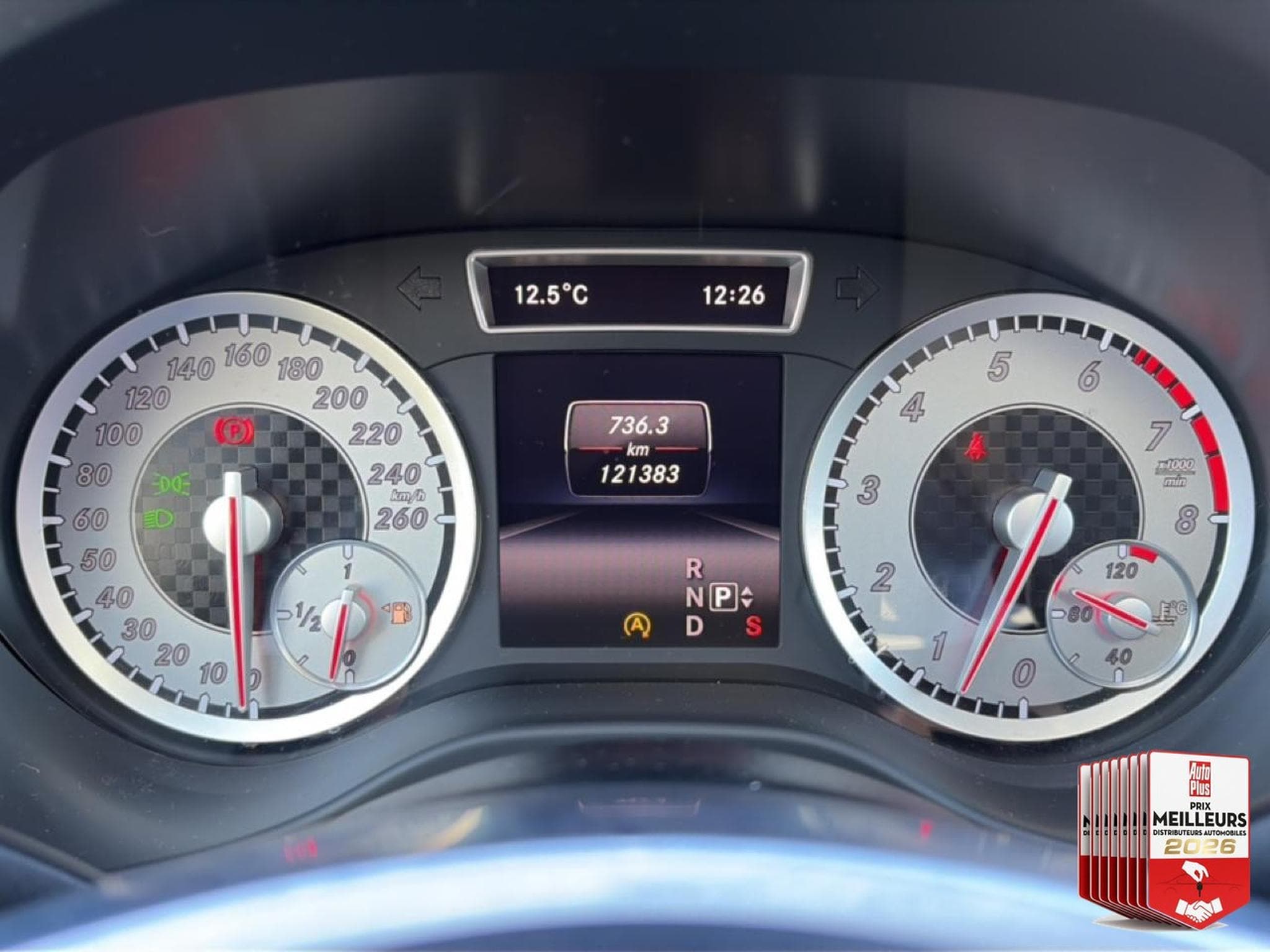 Mercedes CLASSE A 250 VERSION SPORT 7G-DCT (2015) - Foto 13