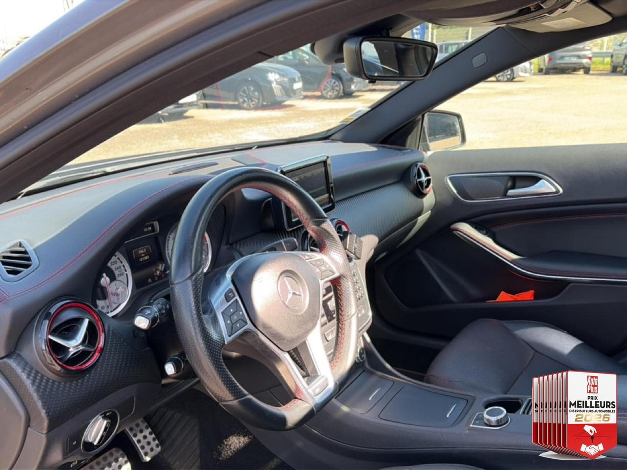 Mercedes CLASSE A 250 VERSION SPORT 7G-DCT (2015) - Foto 23