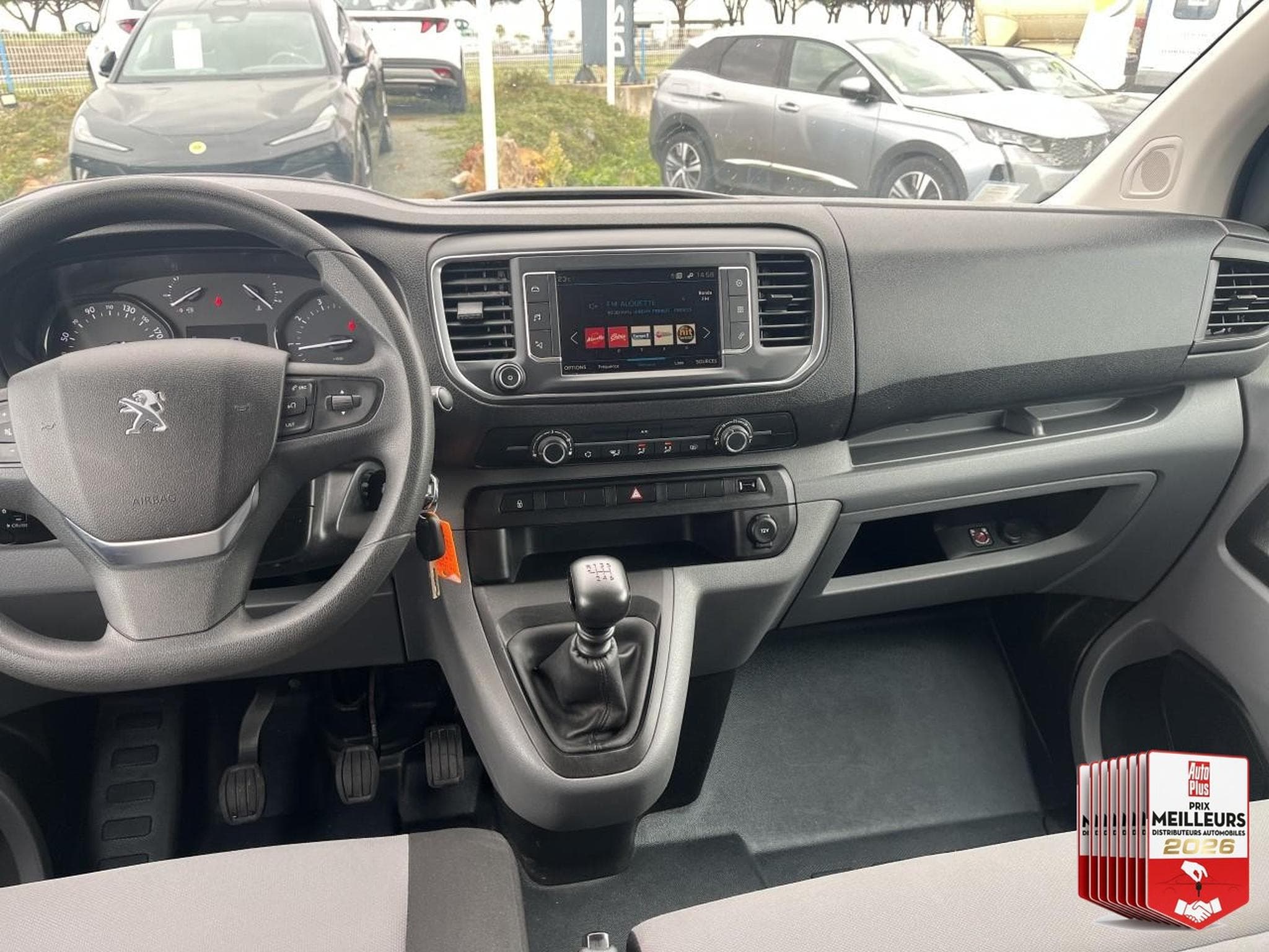 Peugeot TRAVELLER 1.5 BLUEHDI 120 STANDARD BUSINESS 9PL (2020) - Photo 32