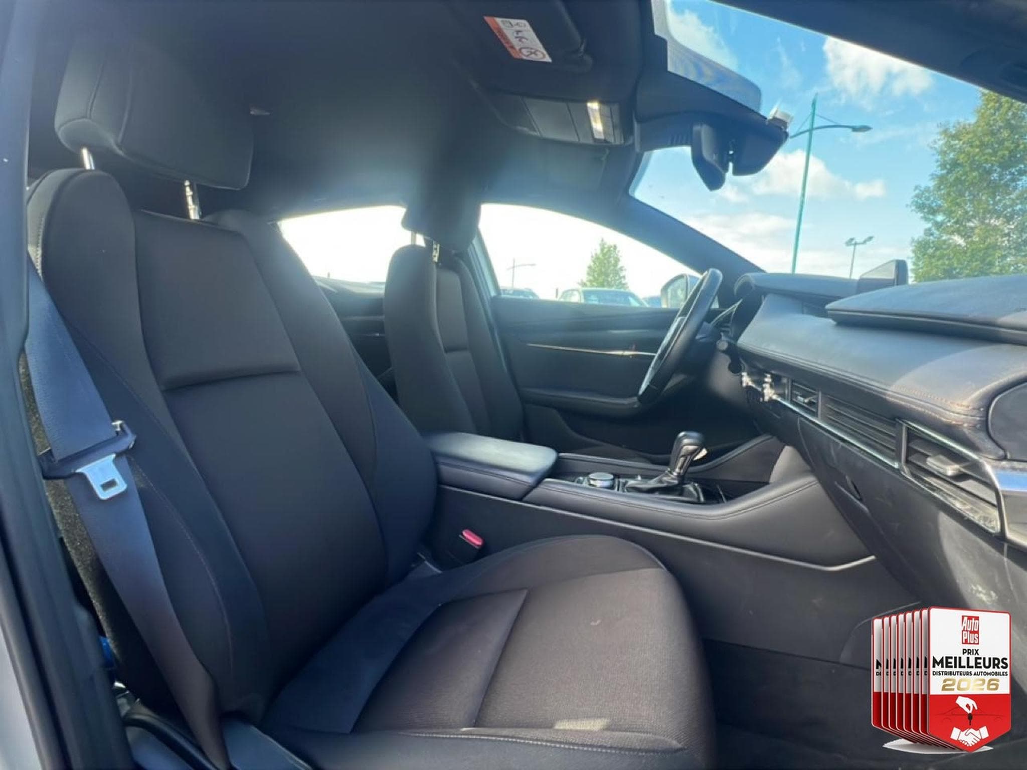 Mazda Mazda3 2.0 E-SKYACTIV-G M-HYBRID 122 BUSINESS EXECUTIVE BVA 2022 (2023) - Photo 13