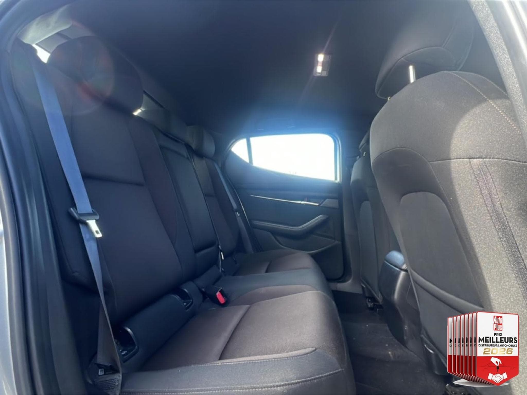 Mazda Mazda3 2.0 E-SKYACTIV-G M-HYBRID 122 BUSINESS EXECUTIVE BVA 2022 (2023) - Photo 11