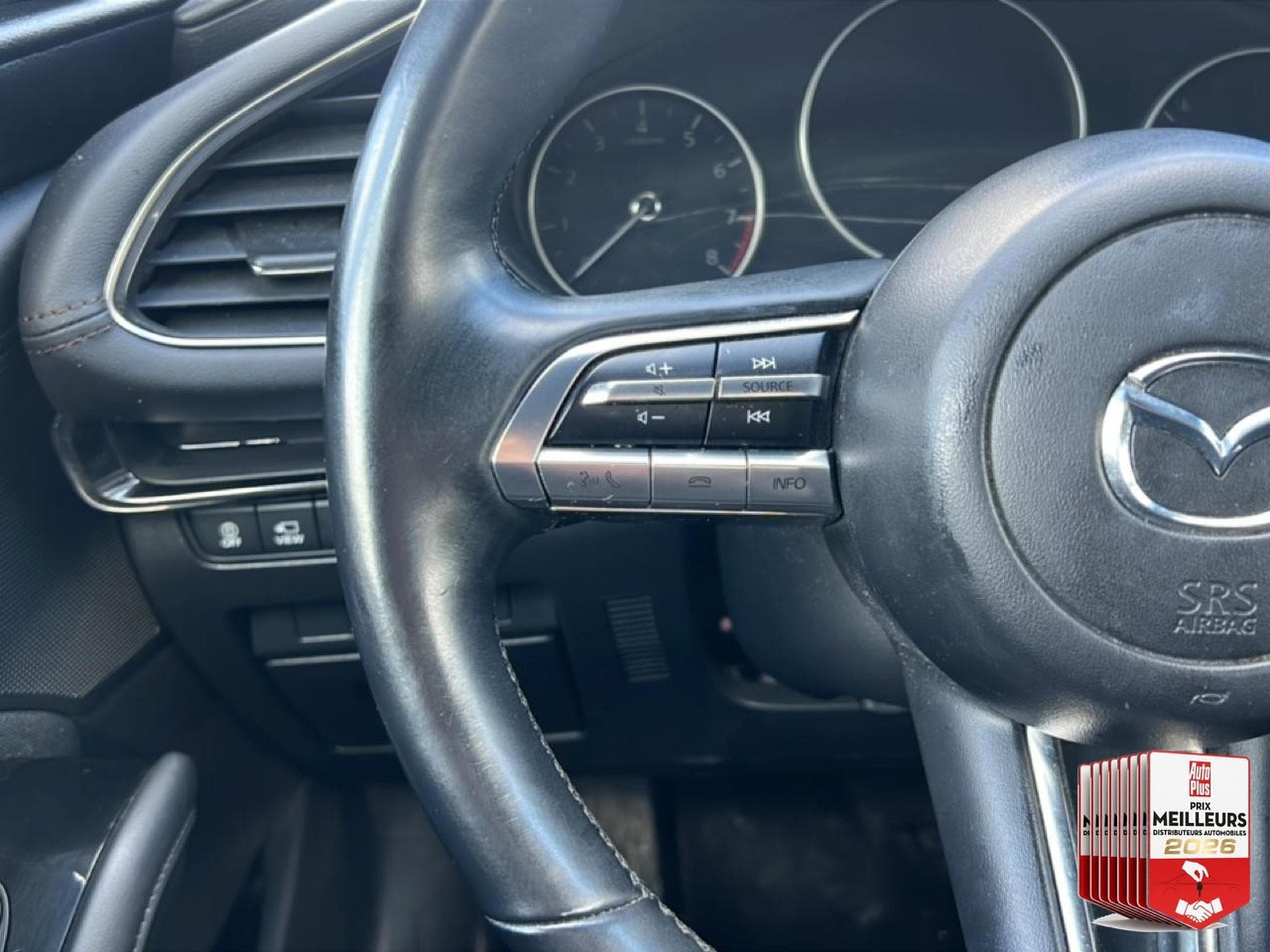 Mazda Mazda3 2.0 E-SKYACTIV-G M-HYBRID 122 BUSINESS EXECUTIVE BVA 2022 (2023) - Photo 17