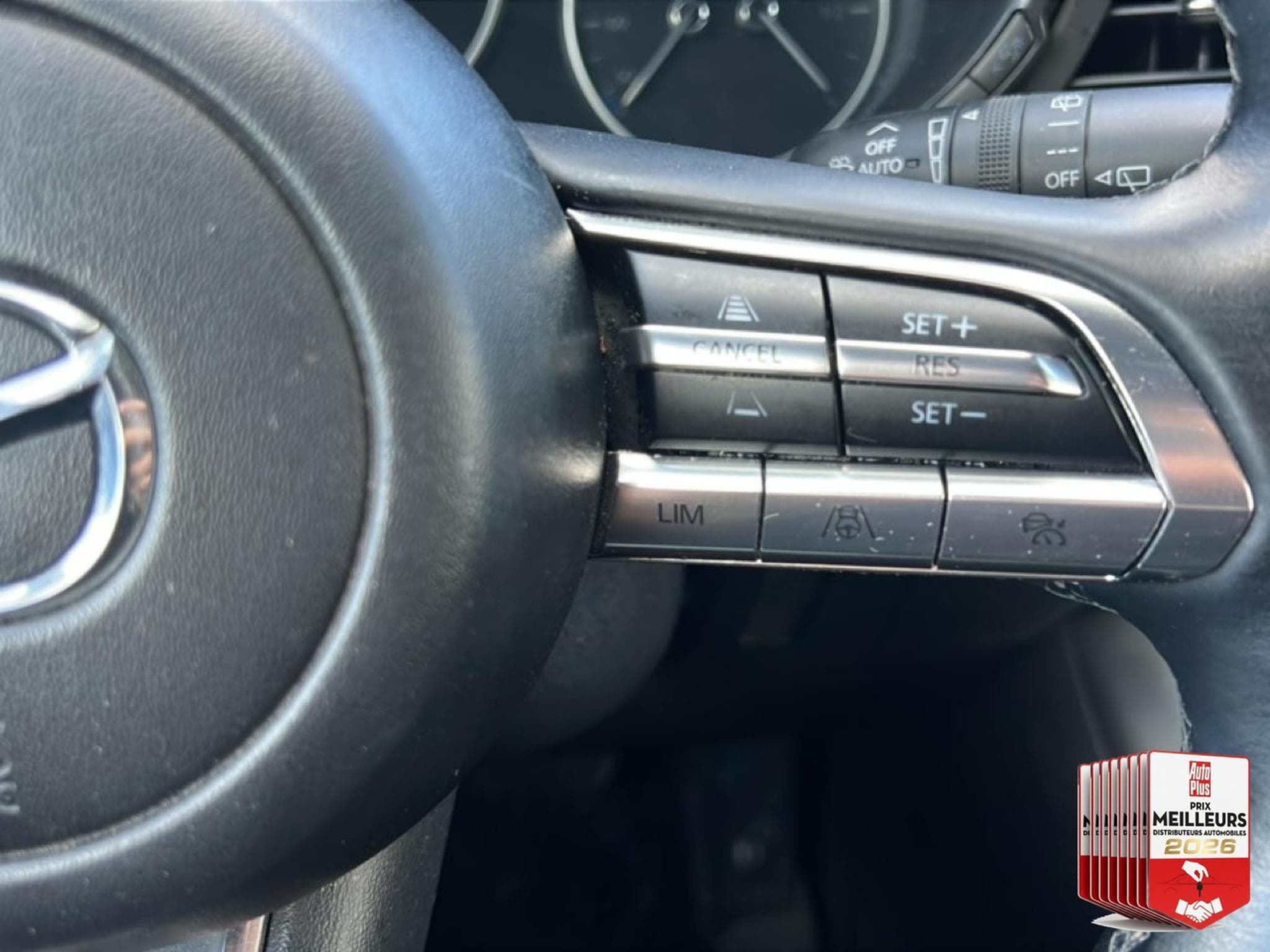 Mazda Mazda3 2.0 E-SKYACTIV-G M-HYBRID 122 BUSINESS EXECUTIVE BVA 2022 (2023) - Photo 18