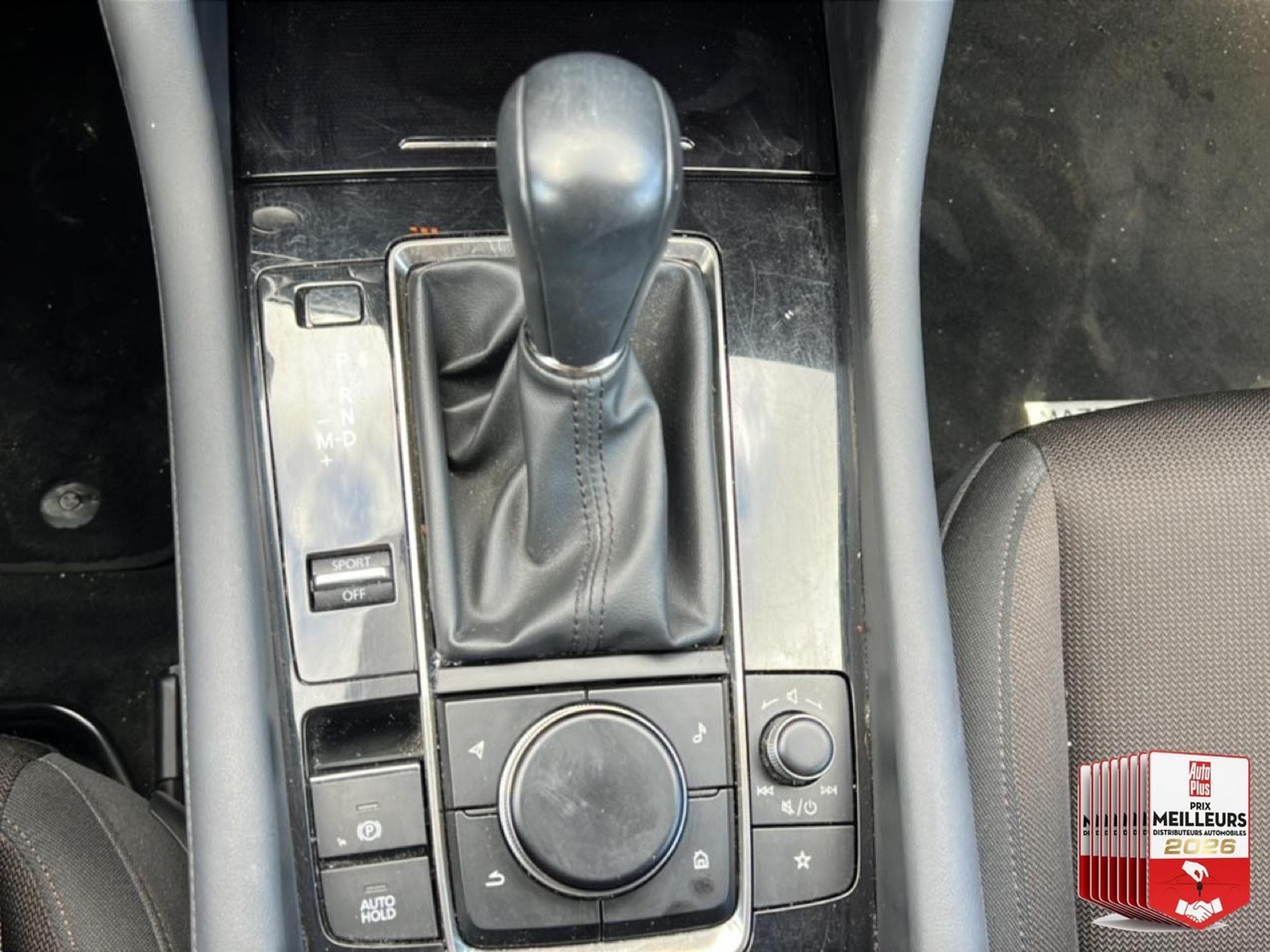 Mazda Mazda3 2.0 E-SKYACTIV-G M-HYBRID 122 BUSINESS EXECUTIVE BVA 2022 (2023) - Photo 24