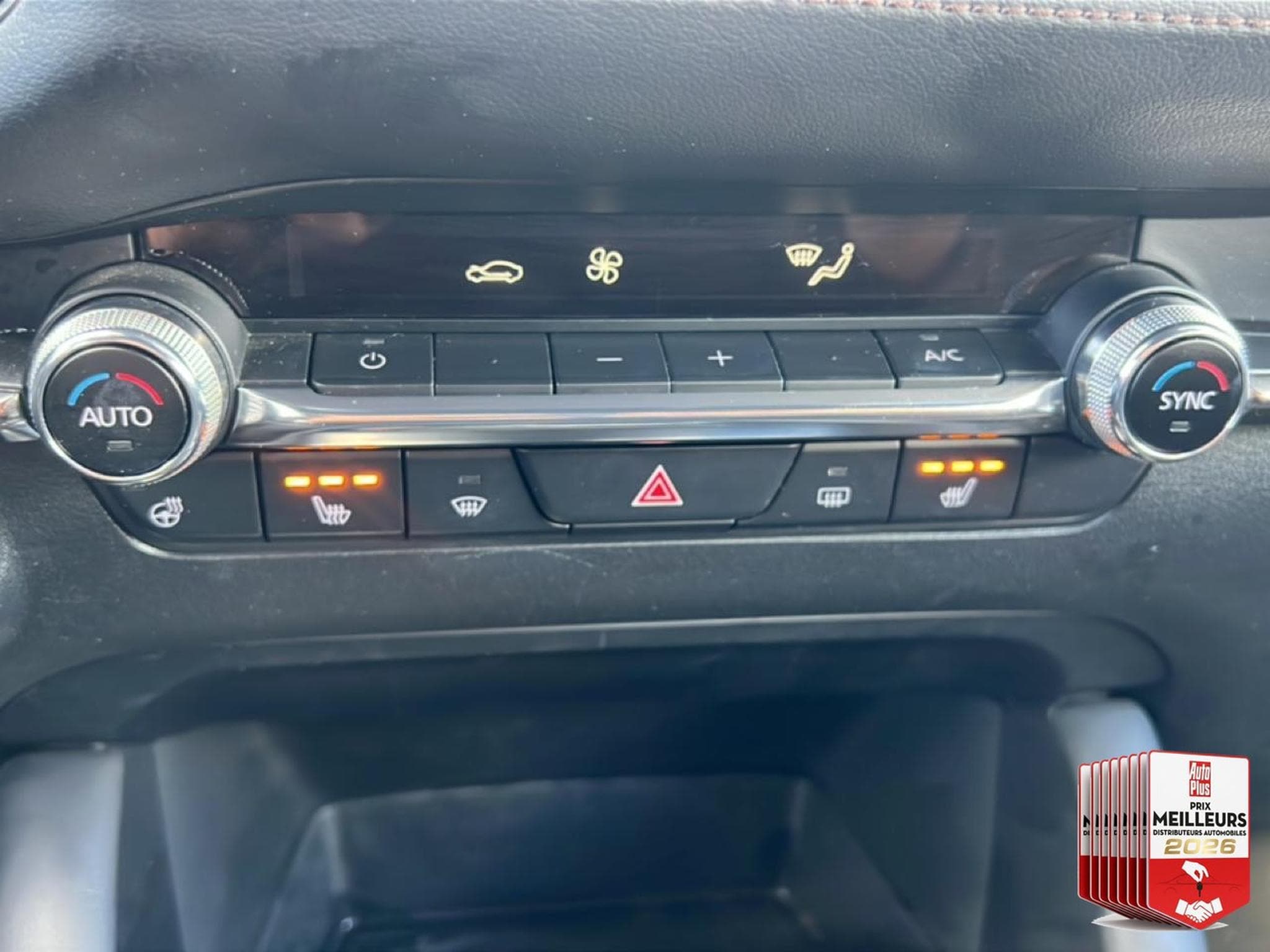 Mazda Mazda3 2.0 E-SKYACTIV-G M-HYBRID 122 BUSINESS EXECUTIVE BVA 2022 (2023) - Photo 23