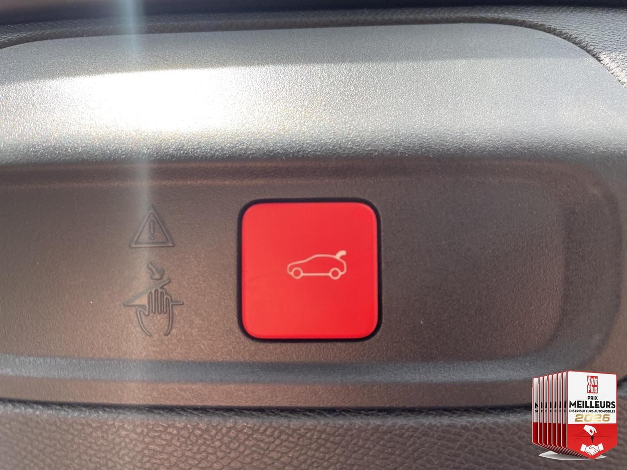 Peugeot 408 1.2 PURETECH 130 GT EAT8 (2023) - Foto 18