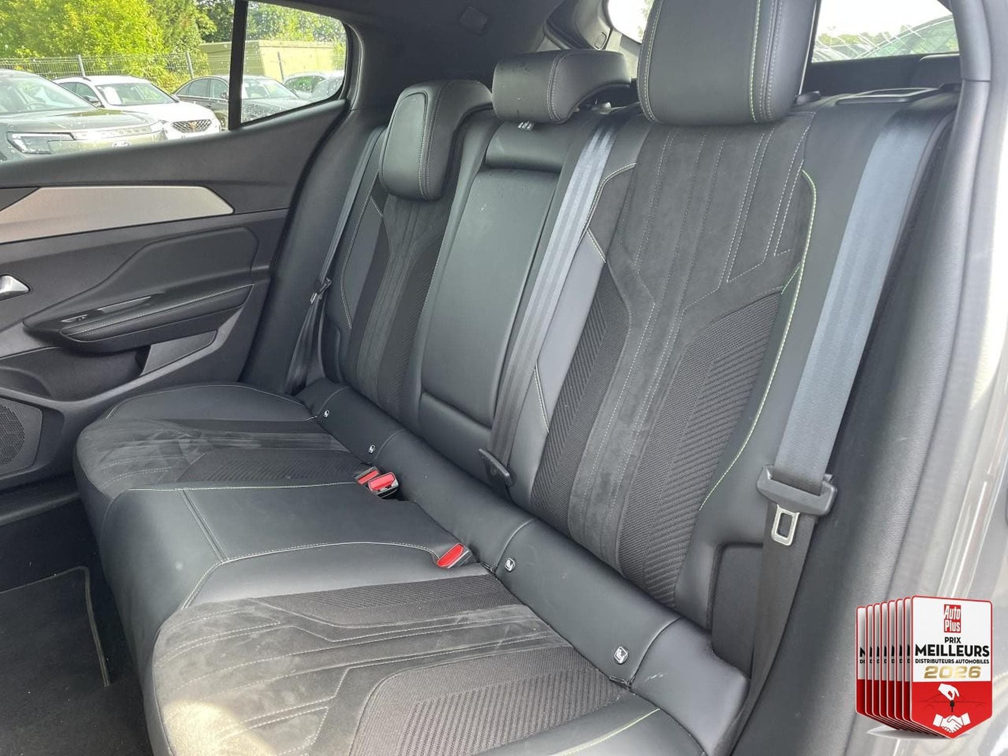 Peugeot 408 1.2 PURETECH 130 GT EAT8 (2023) - Foto 19