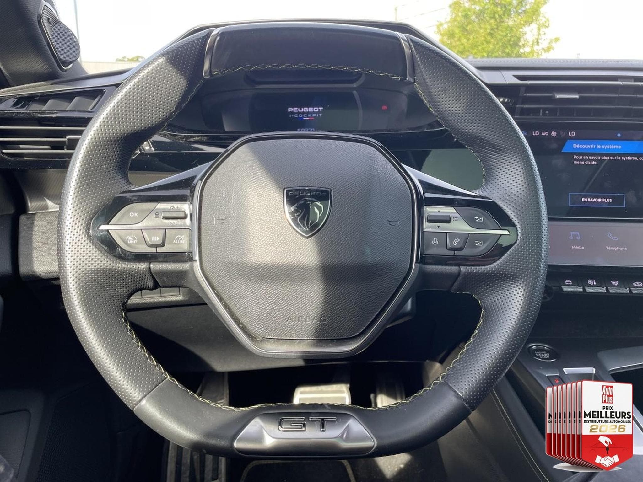 Peugeot 408 1.2 PURETECH 130 GT EAT8 (2023) - Foto 29