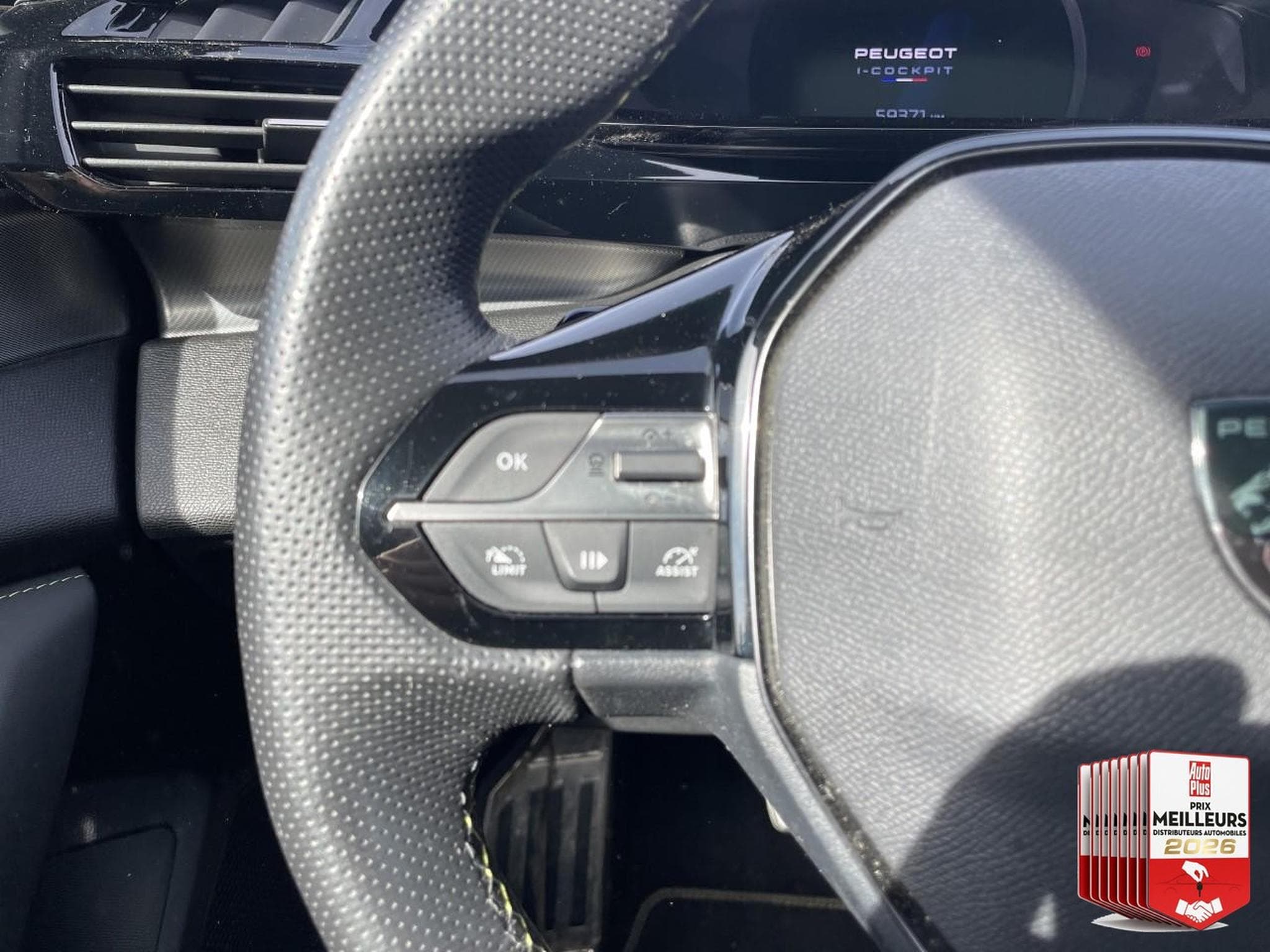 Peugeot 408 1.2 PURETECH 130 GT EAT8 (2023) - Foto 30