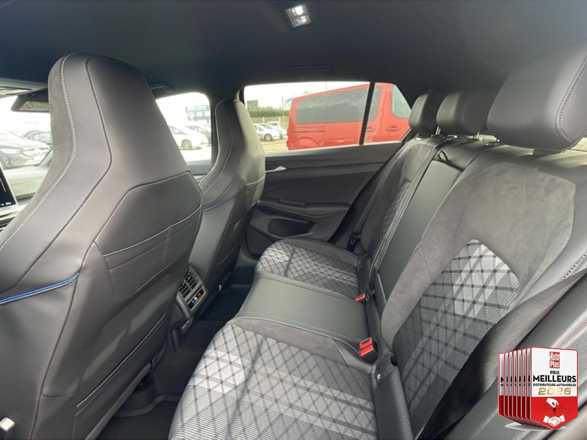 VW GOLF VIII 1.5 ETSI EVO2 150 R-LINE DSG7 (2026) - Photo 25