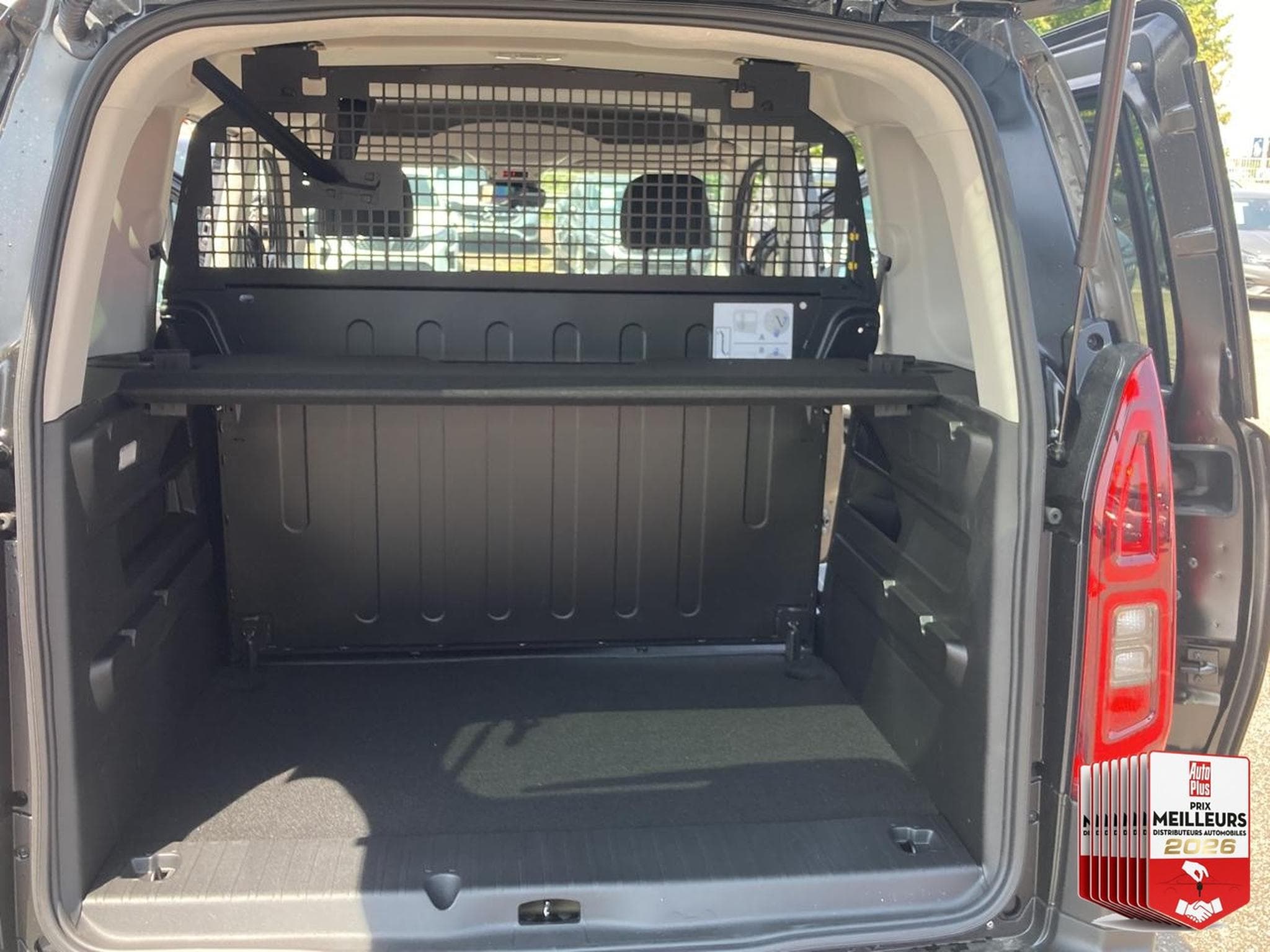 Citroën BERLINGO N1 1.5 BLUE HDI 130 M PLUS EAT8 (2026) - Photo 28