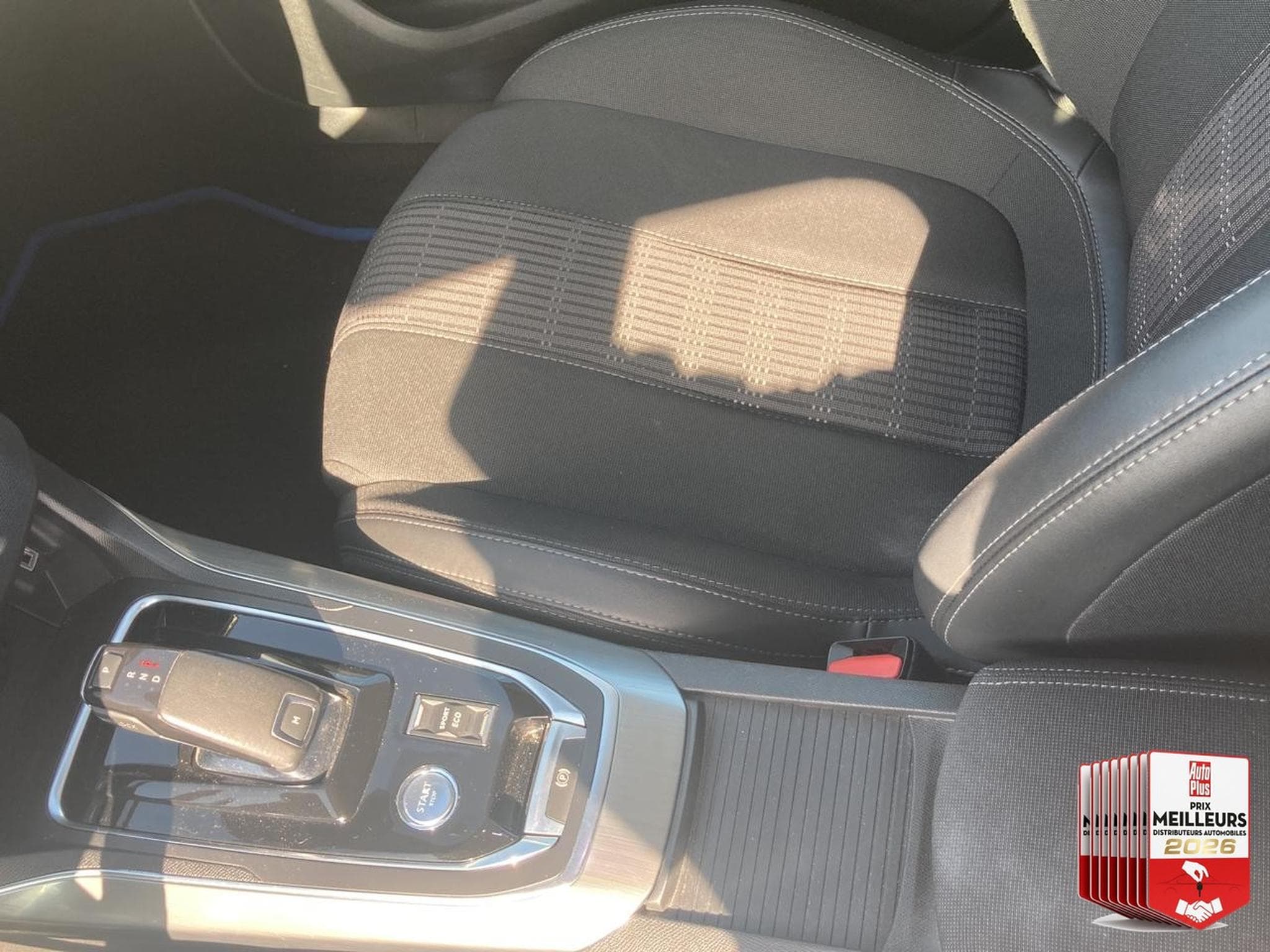 Peugeot 308 1.5 BLUEHDI 130 ALLURE EAT8 (2018) - Photo 17