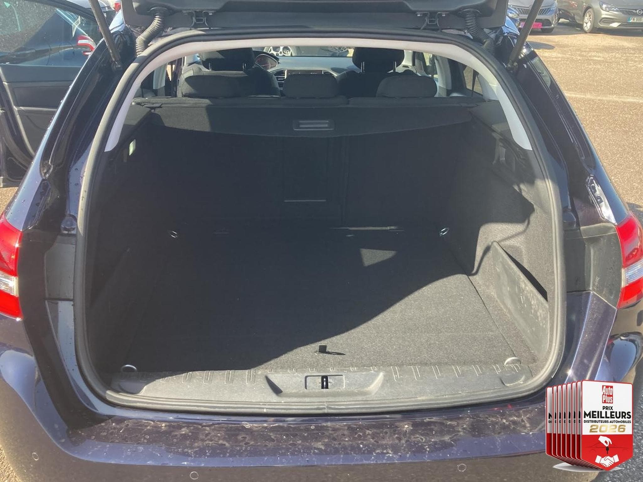 Peugeot 308 1.5 BLUEHDI 130 ALLURE EAT8 (2018) - Photo 29