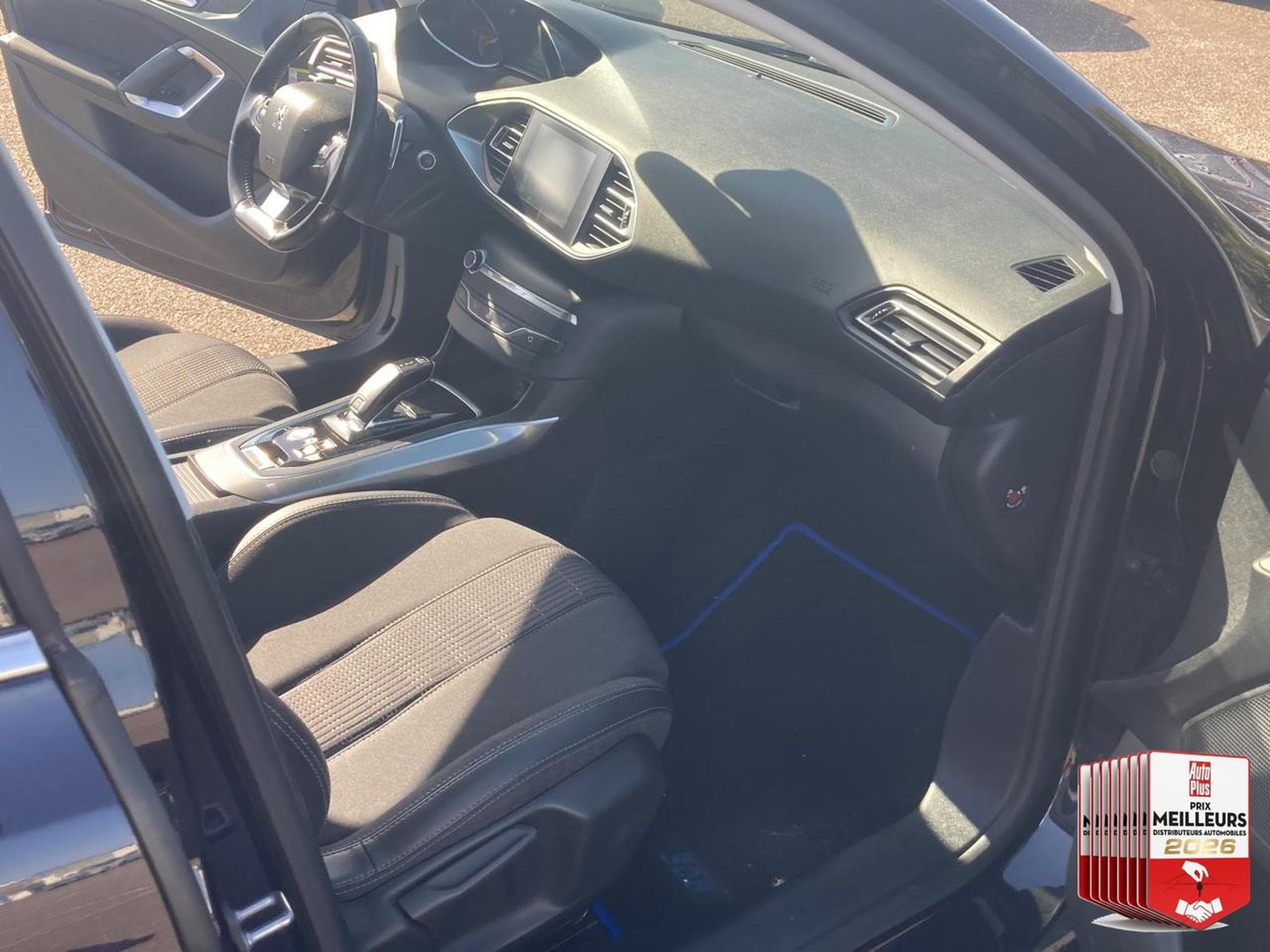 Peugeot 308 1.5 BLUEHDI 130 ALLURE EAT8 (2018) - Photo 27