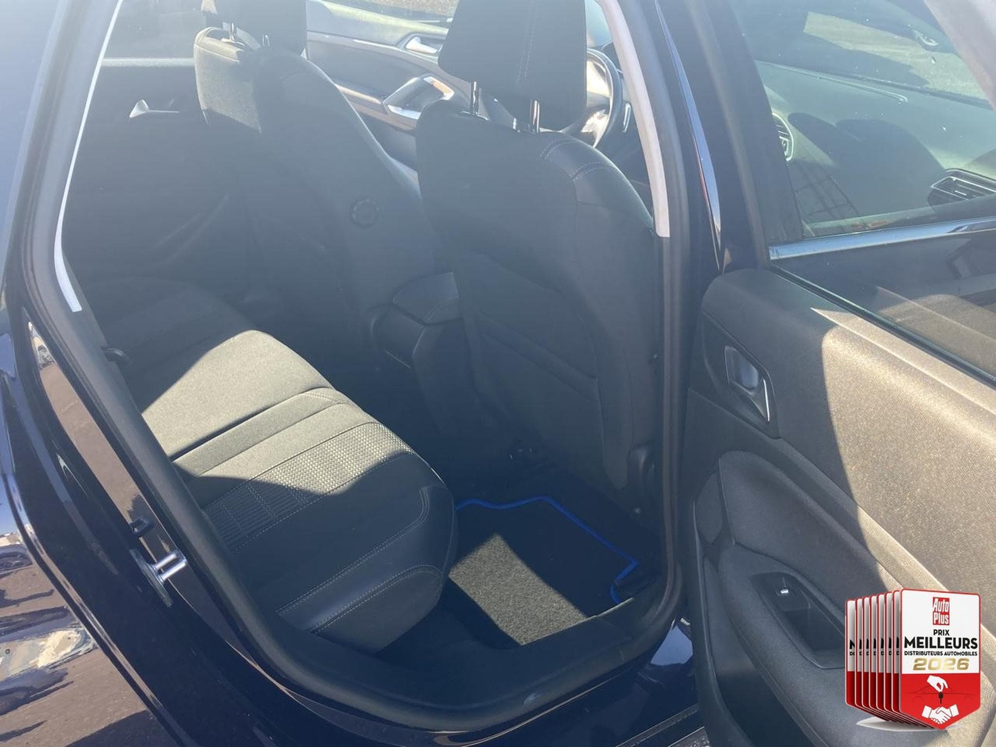 Peugeot 308 1.5 BLUEHDI 130 ALLURE EAT8 (2018) - Photo 28