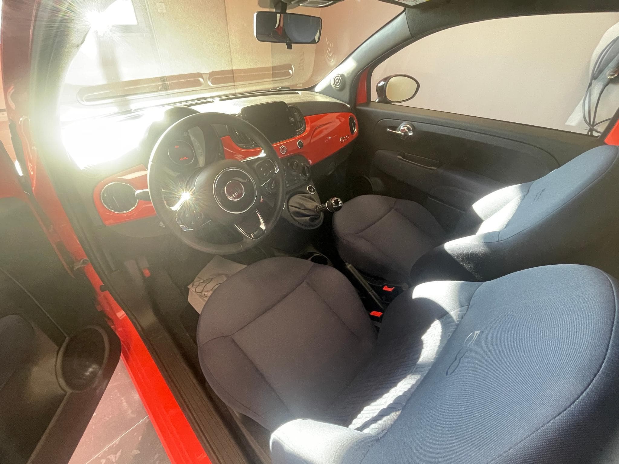 Fiat 500 Hybrid CLUB (2023) - Photo 3