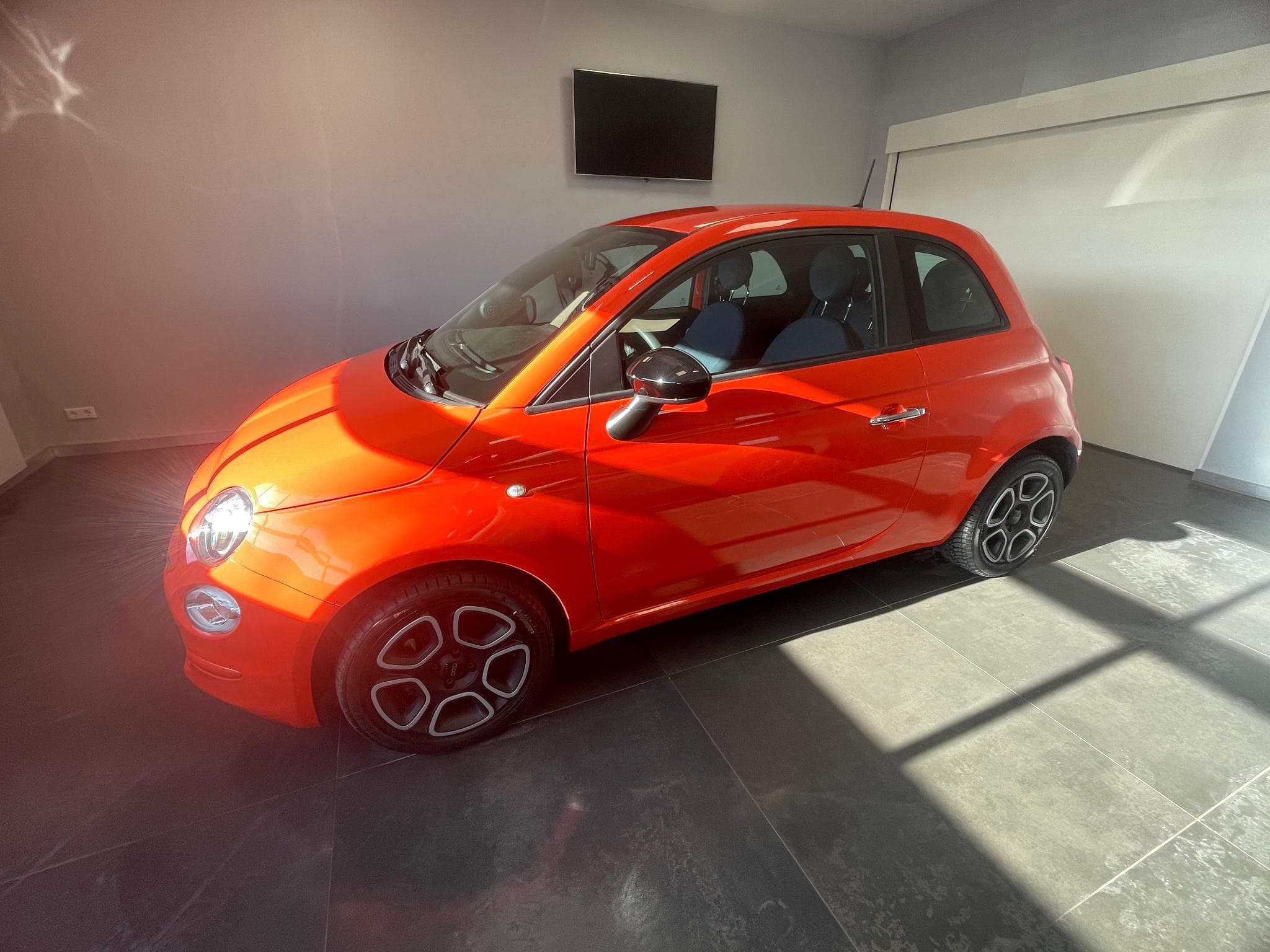 Fiat 500 Hybrid CLUB (2023) - Photo 2