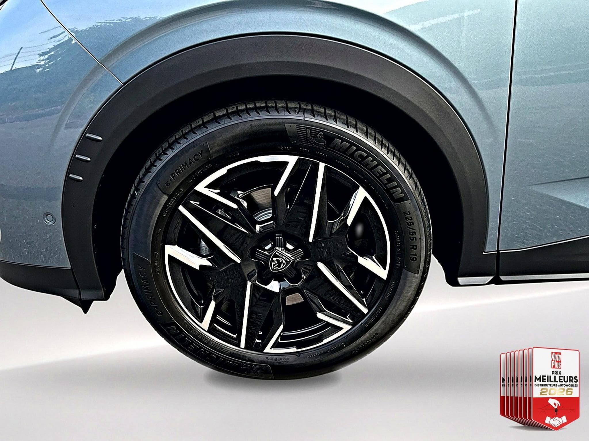 Peugeot 3008 1.2 HYBRID 145 ALLURE E-DCS6 (2025) - Photo 8