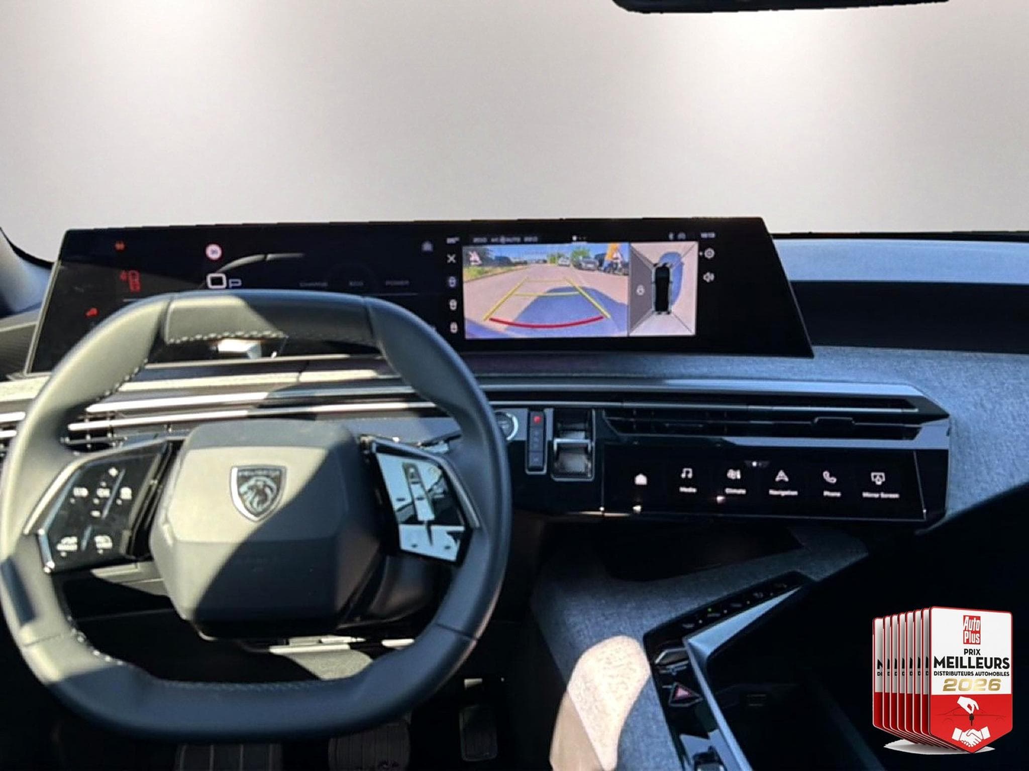 Peugeot 3008 1.2 HYBRID 145 ALLURE E-DCS6 (2025) - Photo 9