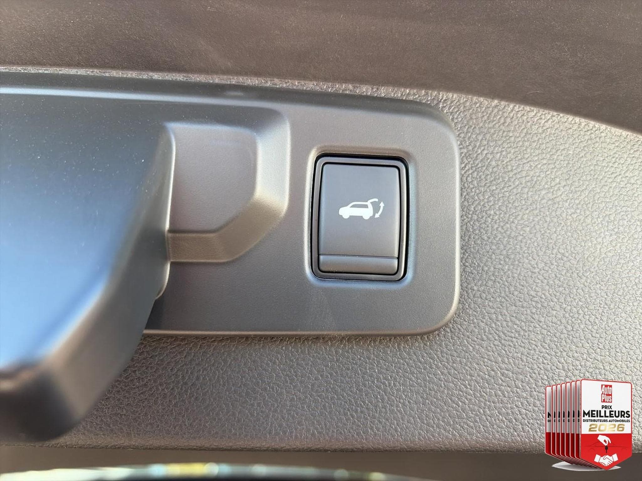 Renault AUSTRAL 1.2 E-TECH FULL HYBRID 200 ESPRIT ALPINE (2026) - Photo 32