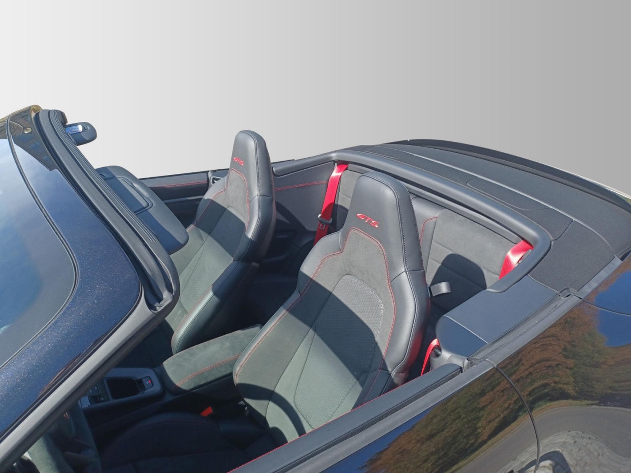 Porsche 911 Carrera 4 GTS Cabriolet (2026) - Foto 3