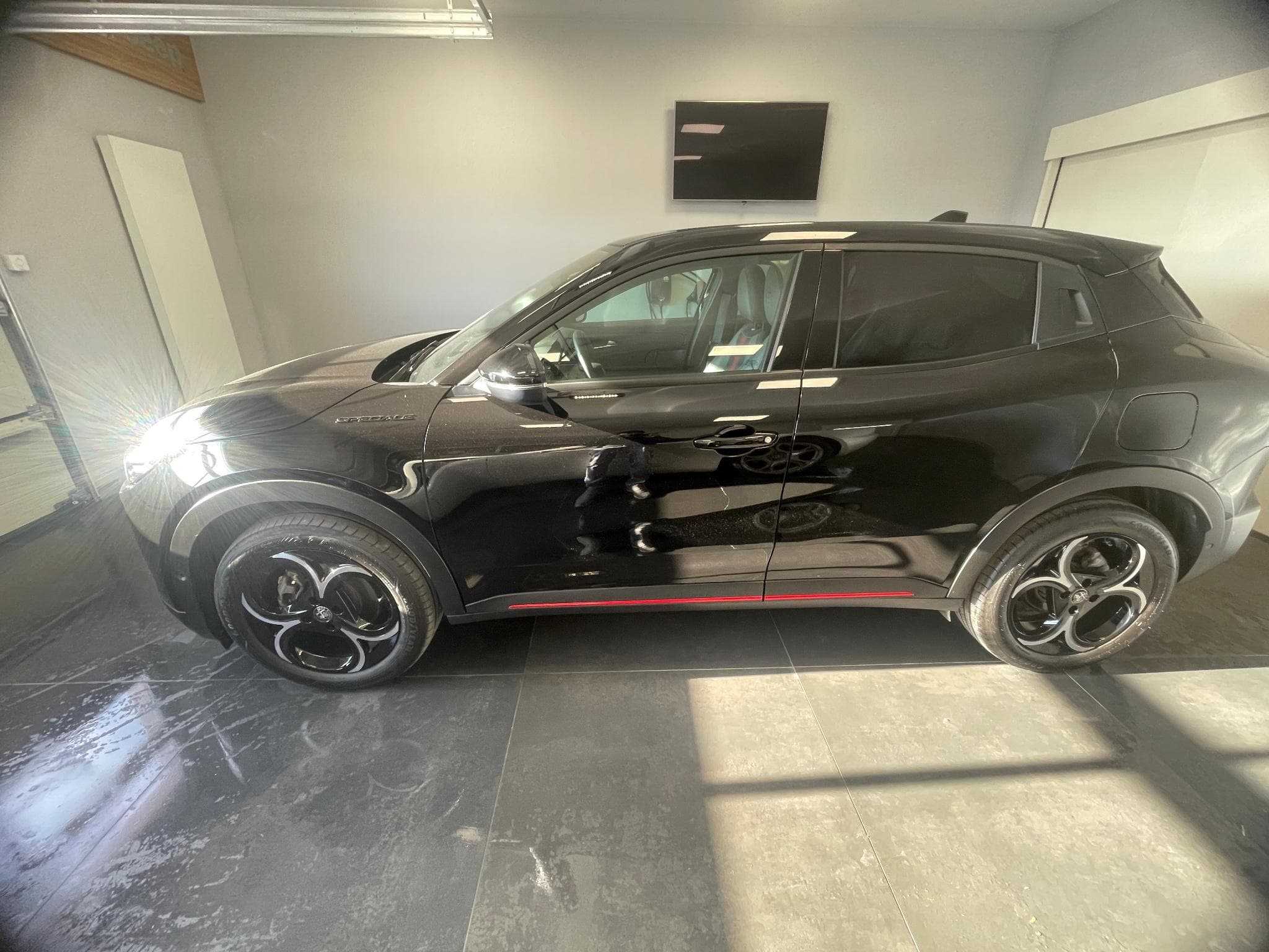 Alfa-Romeo Junior Speciale (2025) - Photo 2